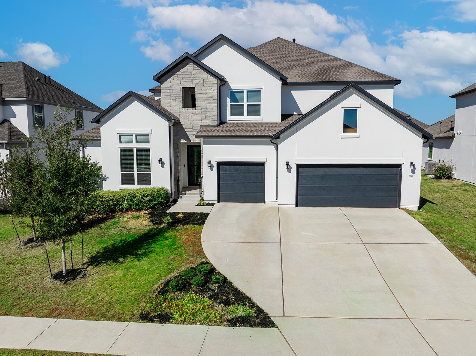 2217 Sondrio Bnd, Leander, TX 78641