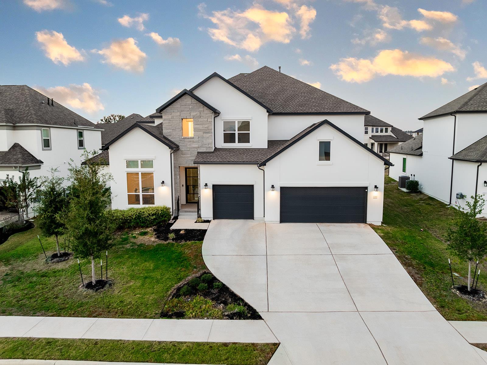 2217 Sondrio Bnd, Leander, TX 78641
