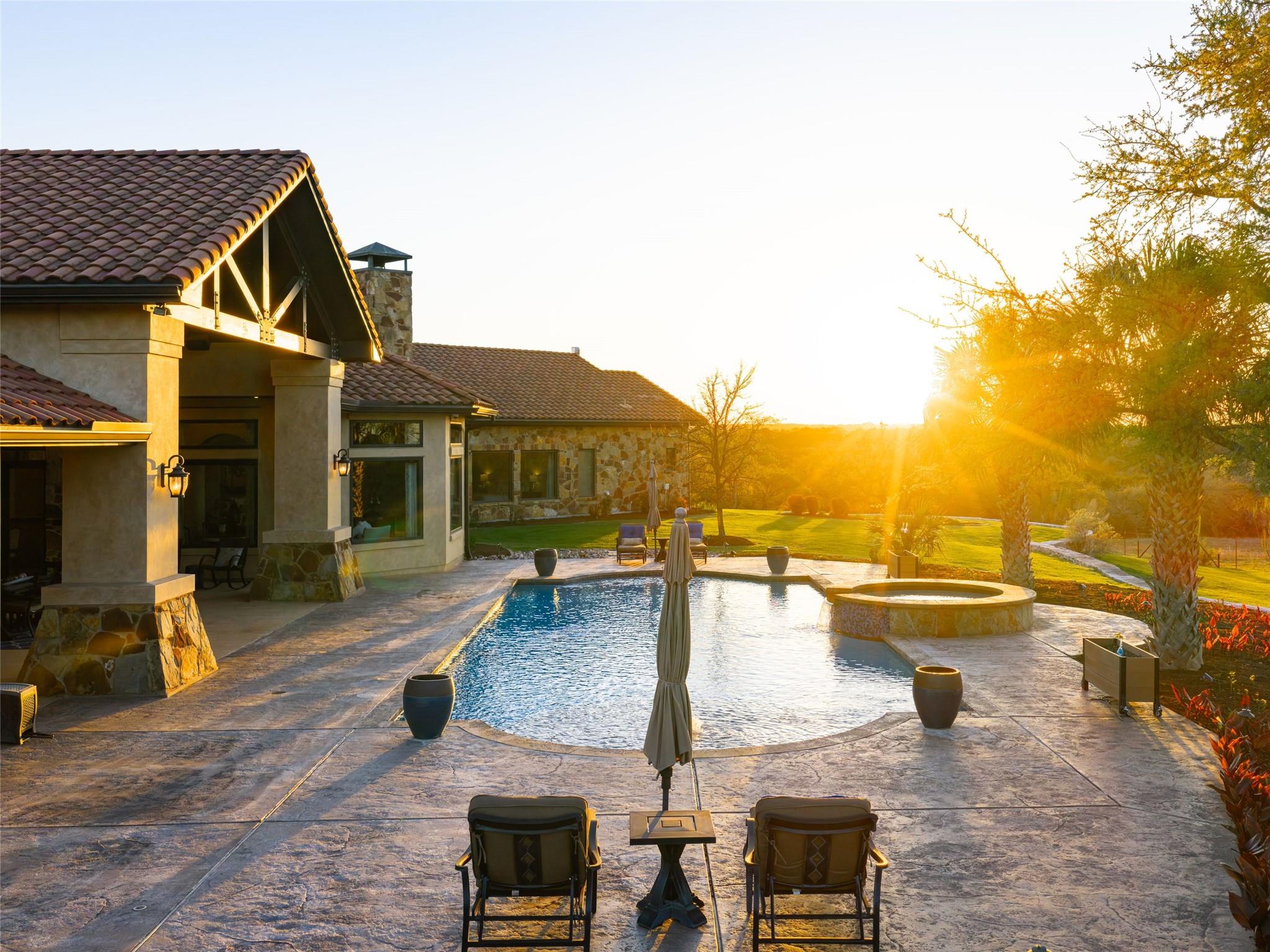 600 County Road 257, Liberty Hill, TX 78642