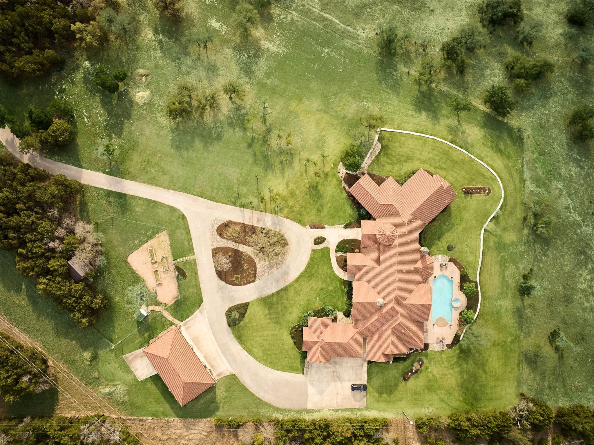 600 County Road 257, Liberty Hill, TX 78642