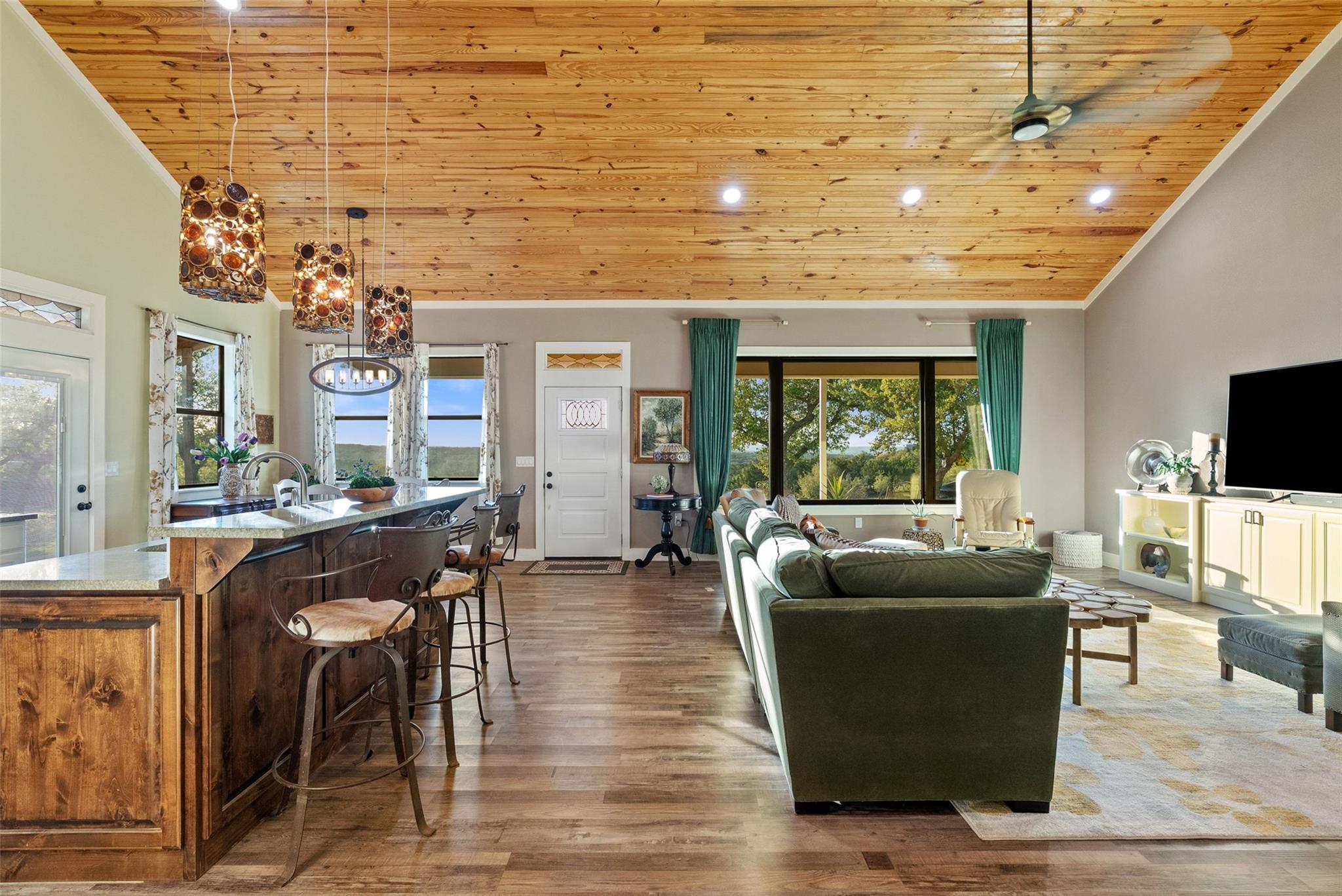 2025 Cripple Creek Stage Rd, Dripping Springs, TX 78620