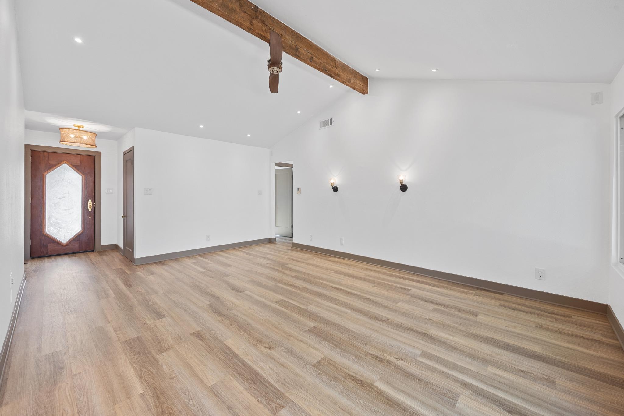 7810 Woodcroft Dr, Austin, TX 78749