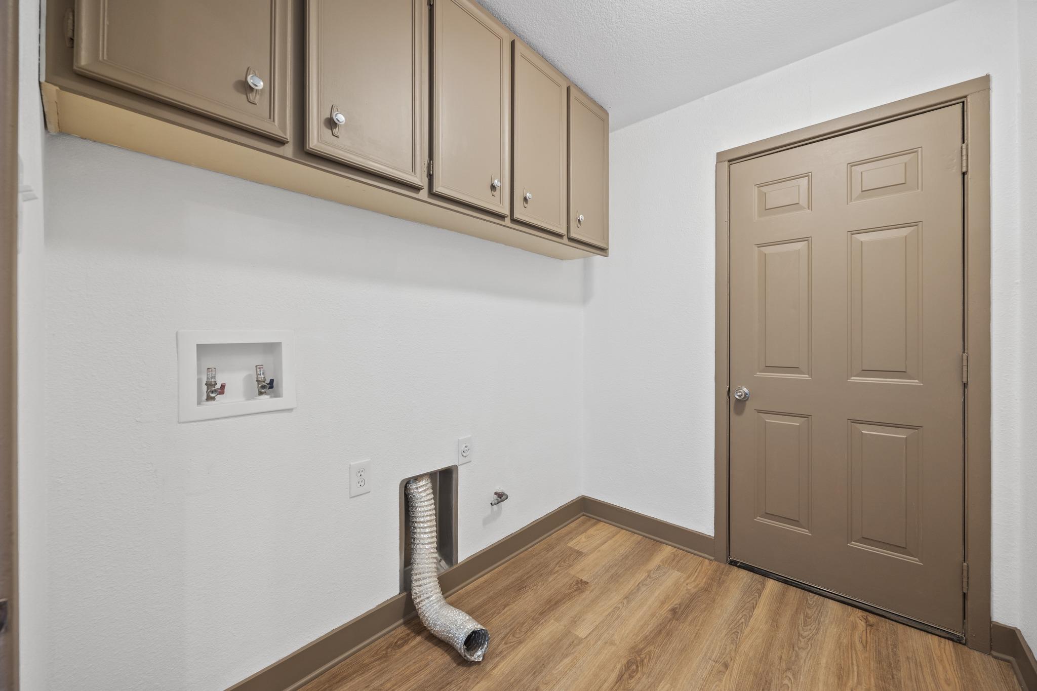 7810 Woodcroft Dr, Austin, TX 78749