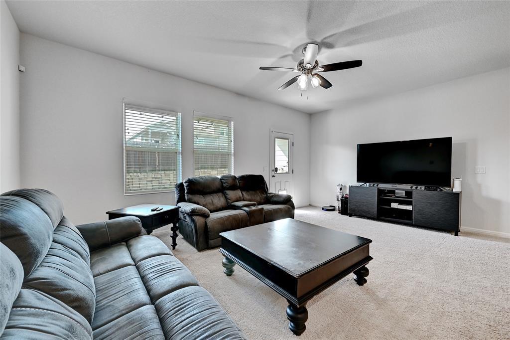 19401 Berringer Dr, Pflugerville, TX 78660