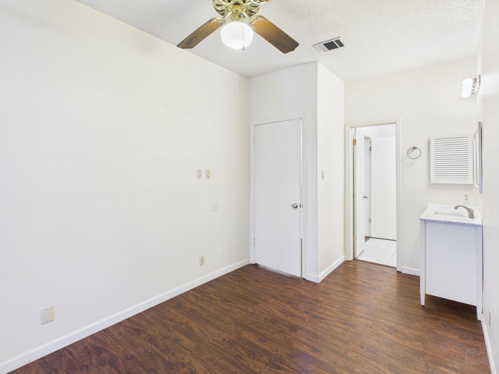 2905 Swisher St # 207, Austin, TX 78705