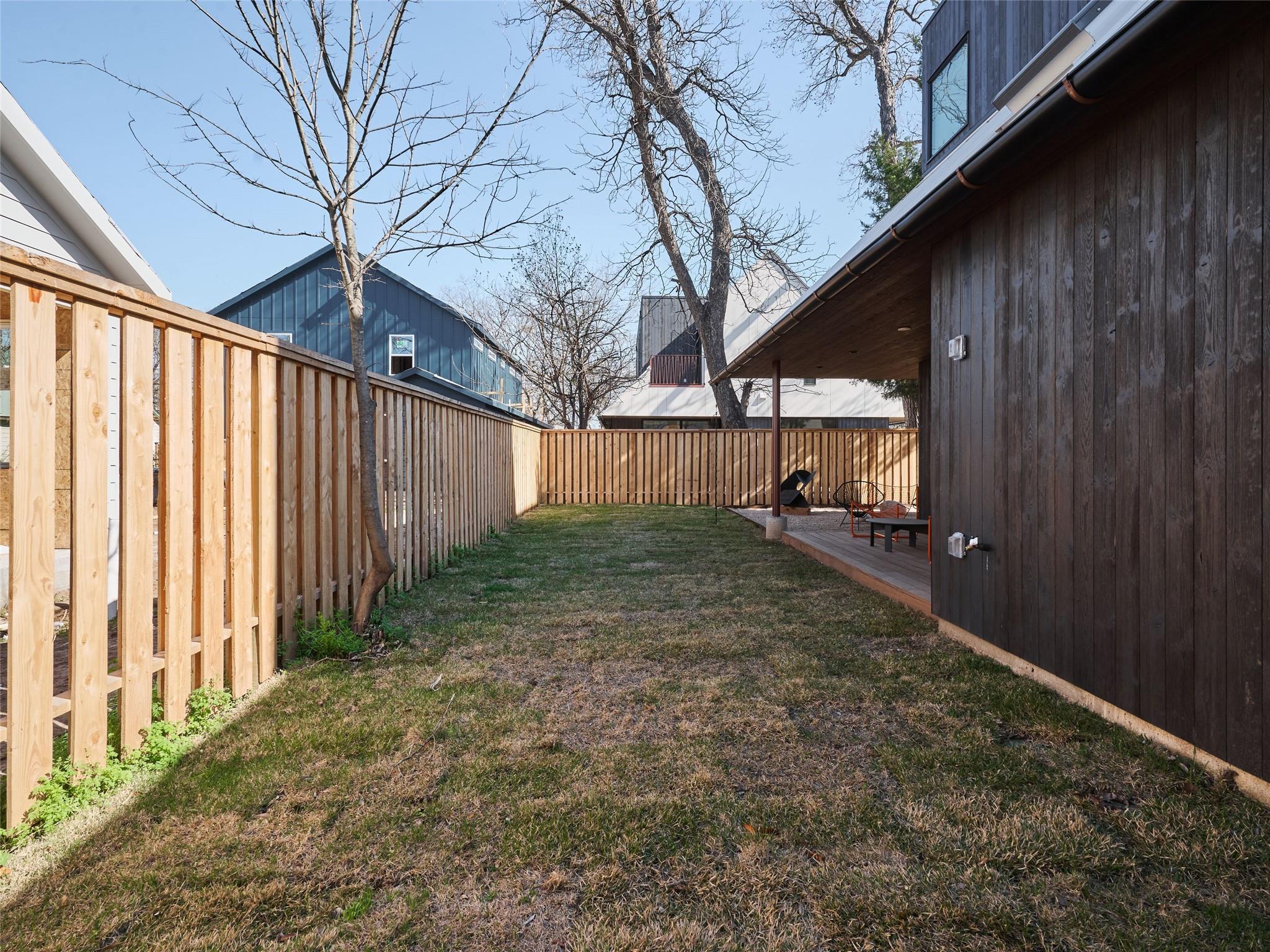 1000 Gullett St # 2, Austin, TX 78702