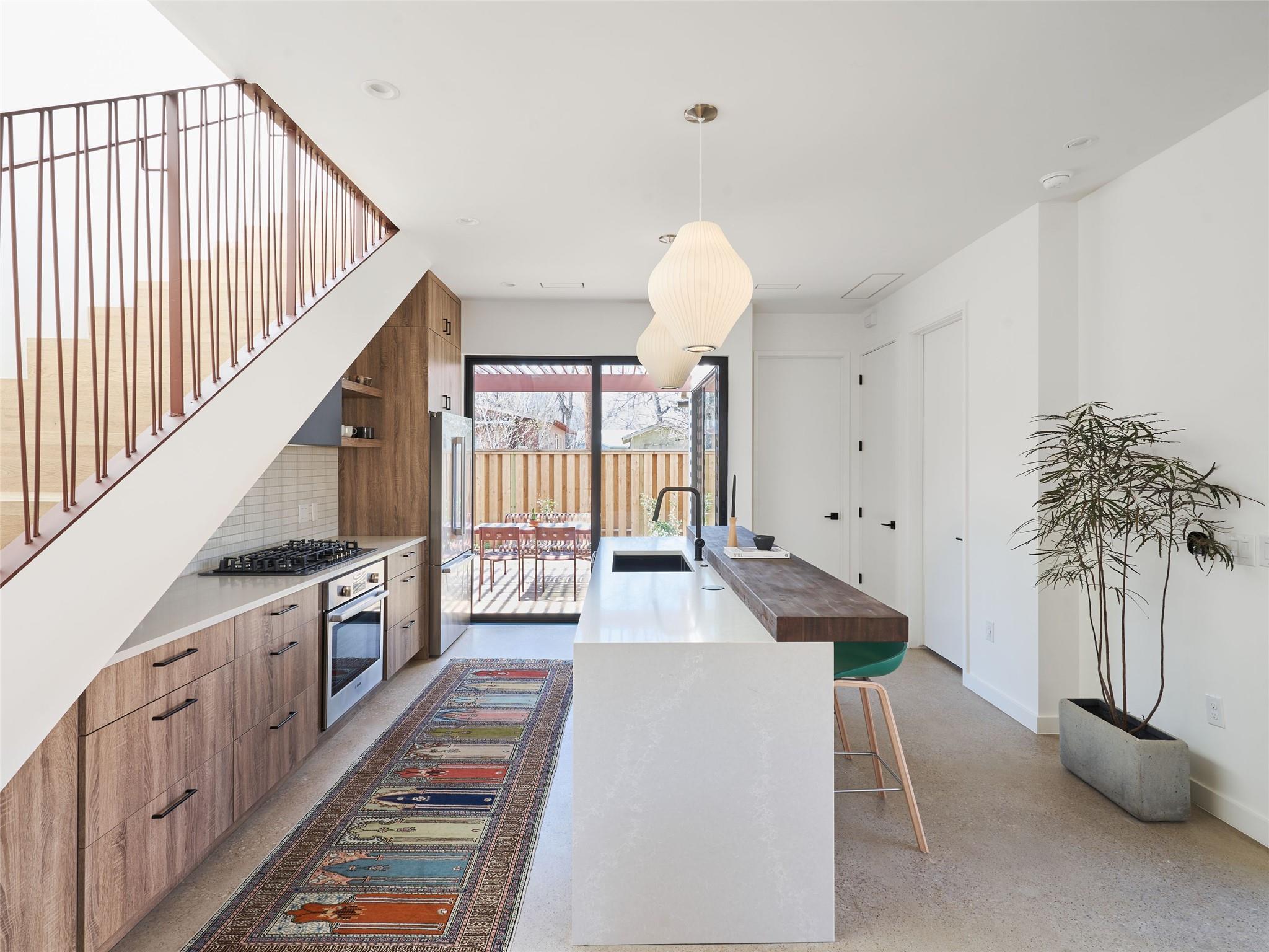 1000 Gullett St # 2, Austin, TX 78702