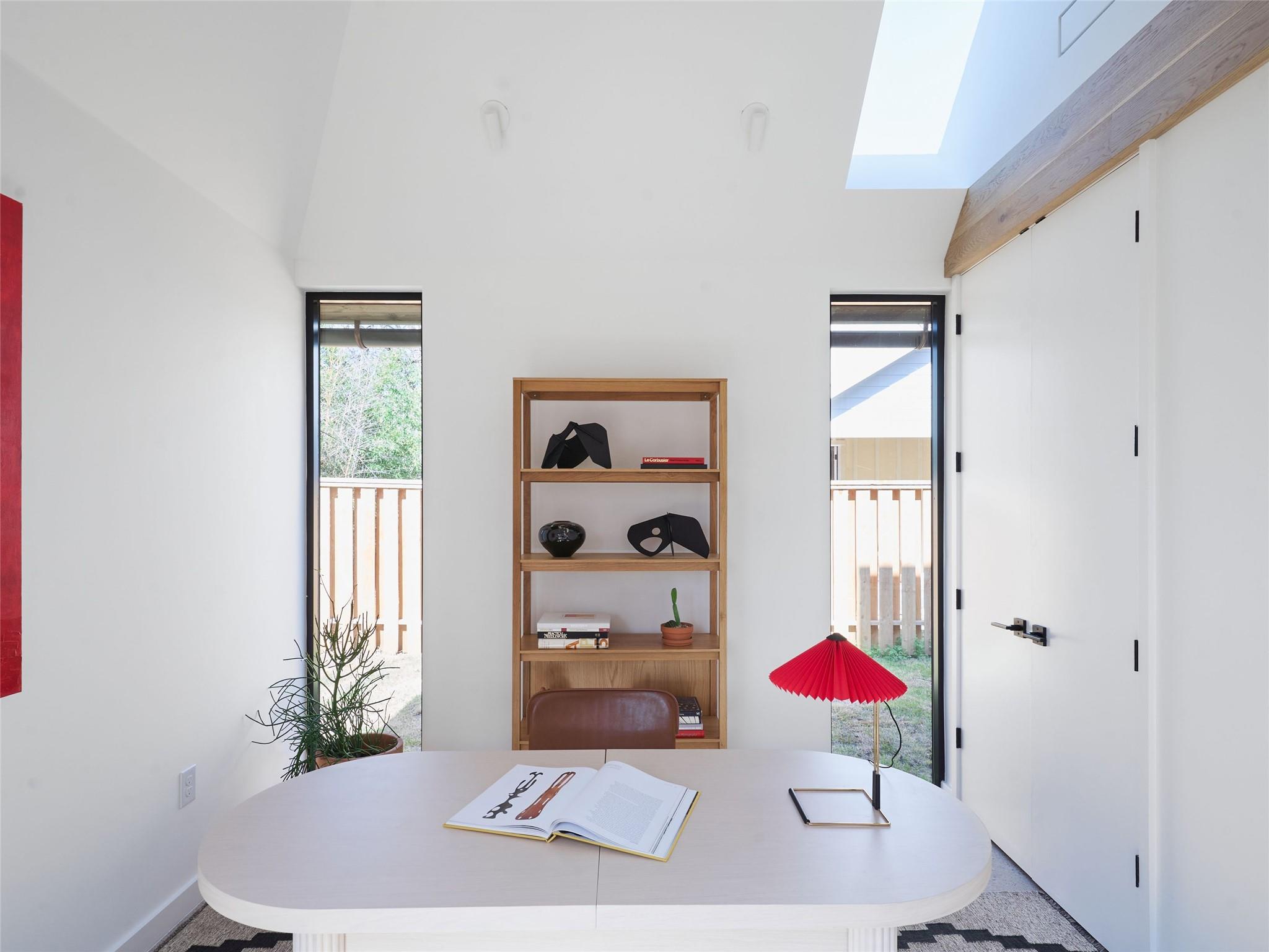 1000 Gullett St # 2, Austin, TX 78702