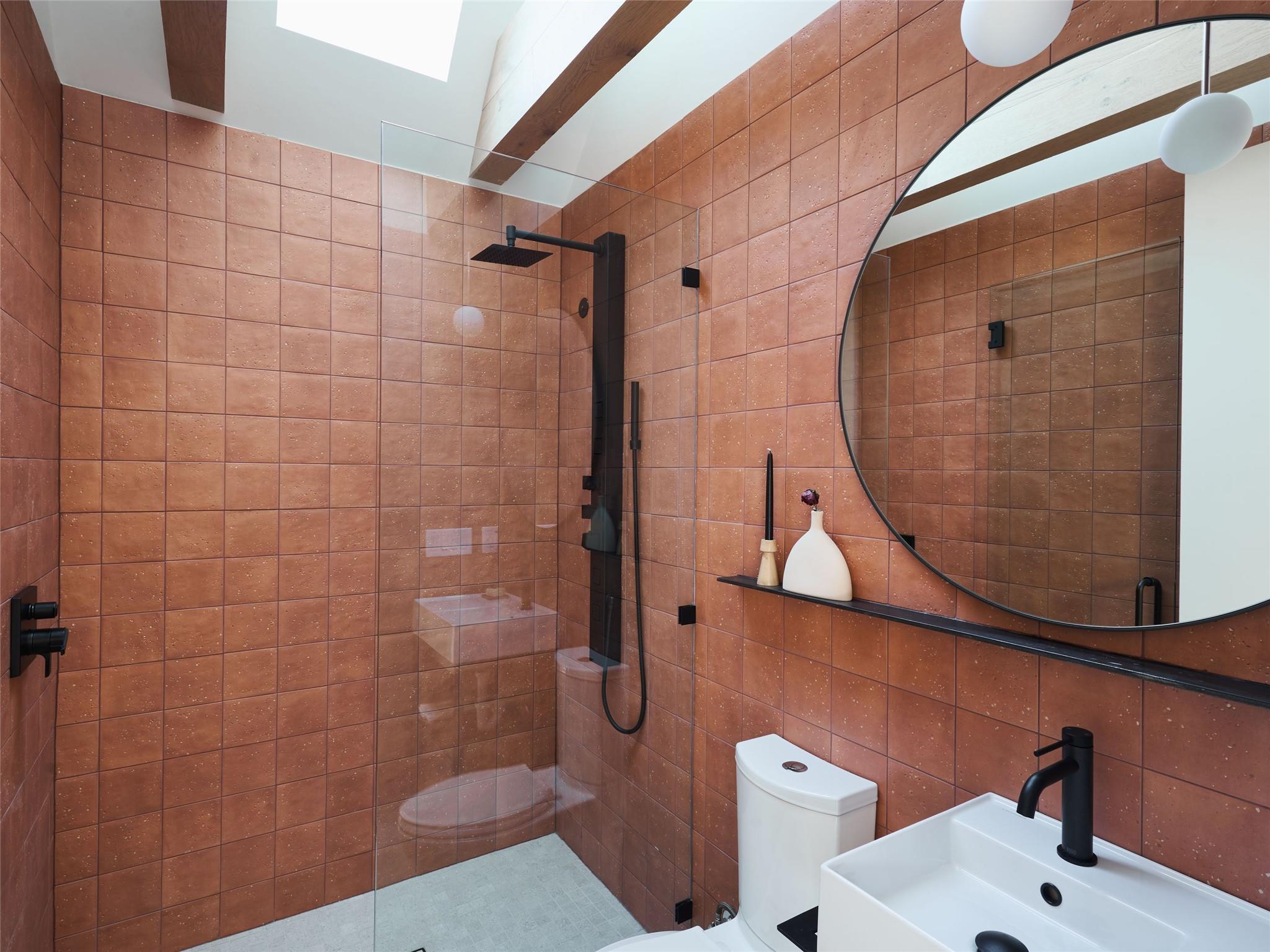 1000 Gullett St # 2, Austin, TX 78702