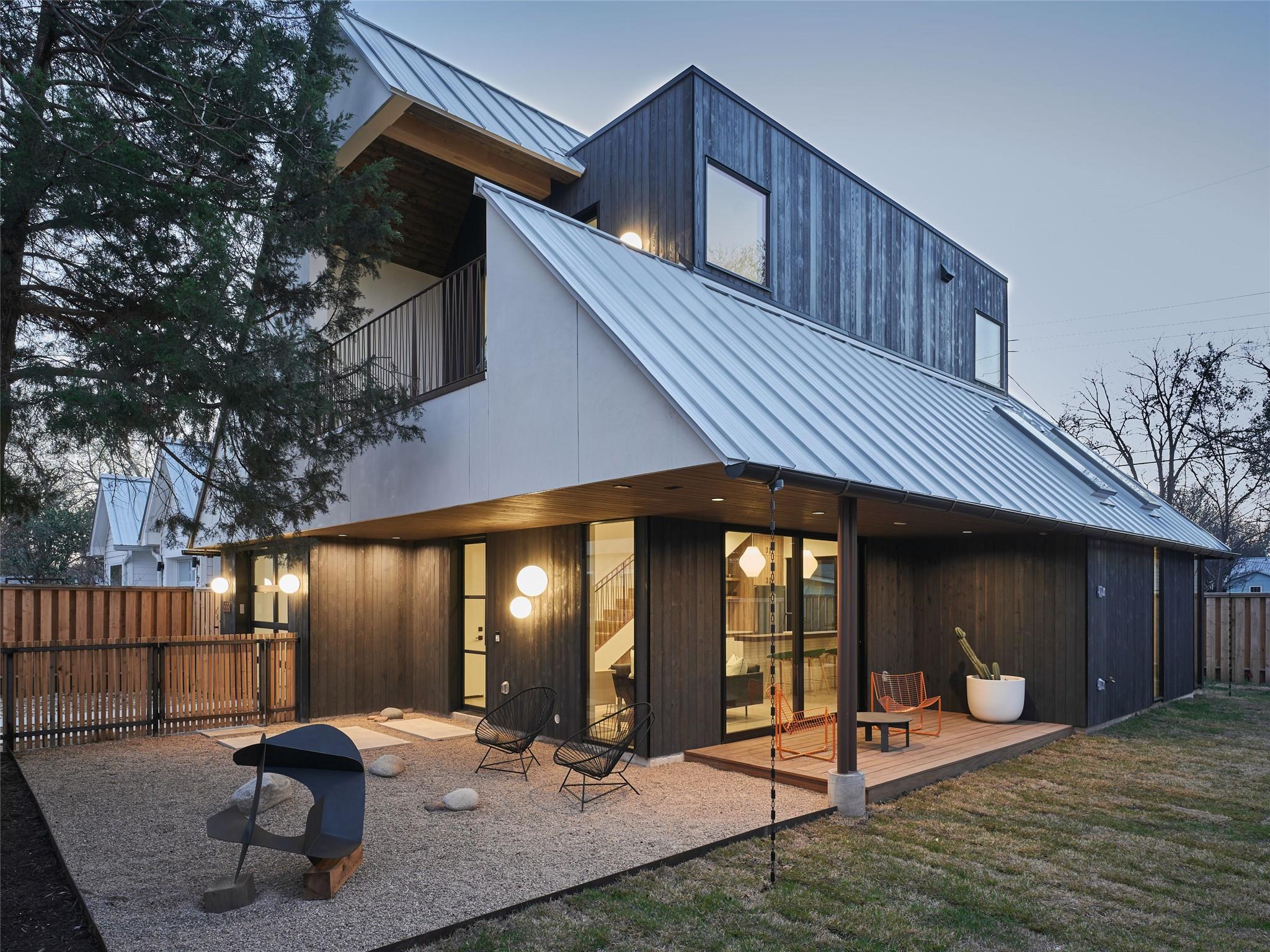 1000 Gullett St # 2, Austin, TX 78702