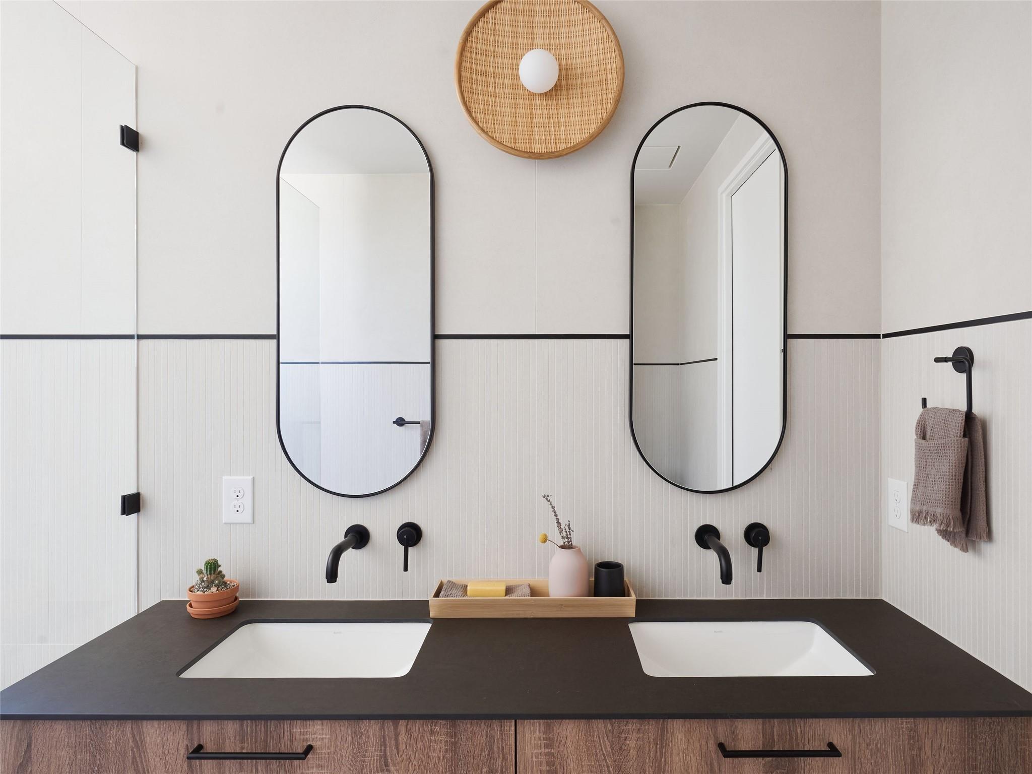 1000 Gullett St # 2, Austin, TX 78702