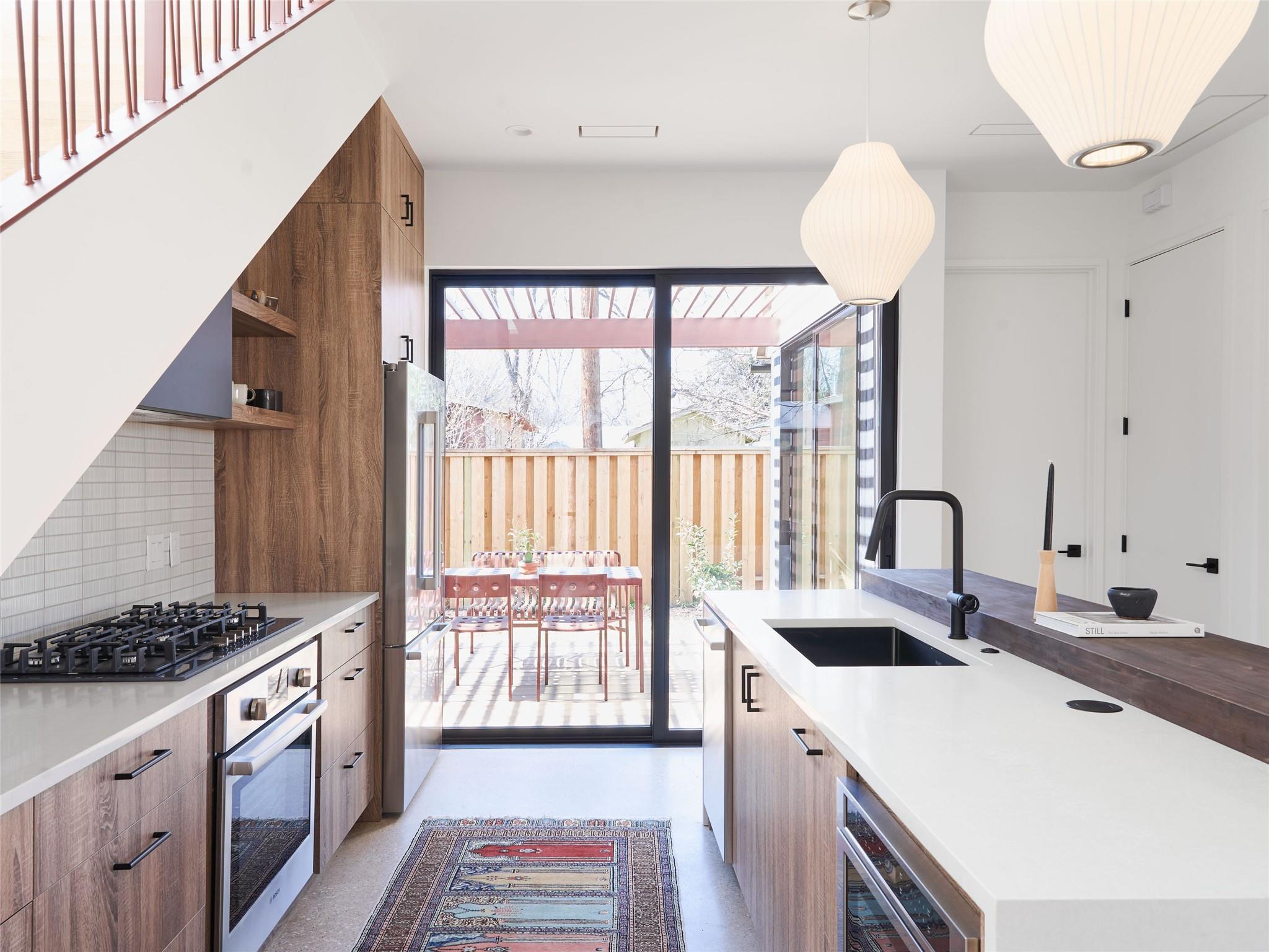 1000 Gullett St # 2, Austin, TX 78702