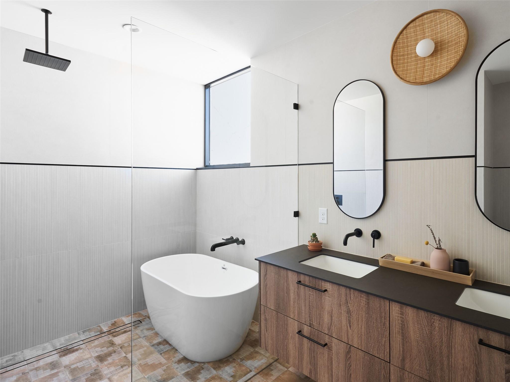 1000 Gullett St # 2, Austin, TX 78702