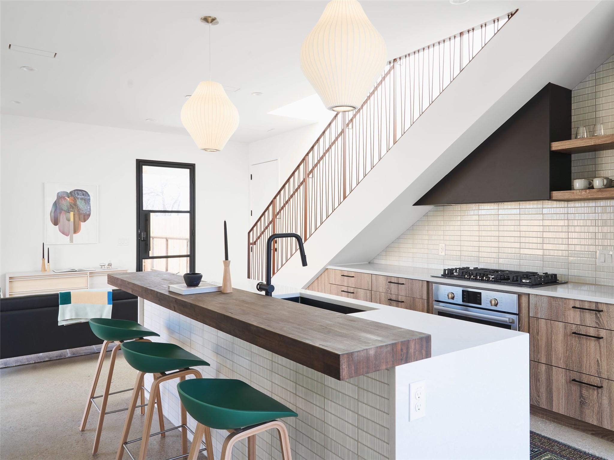 1000 Gullett St # 2, Austin, TX 78702