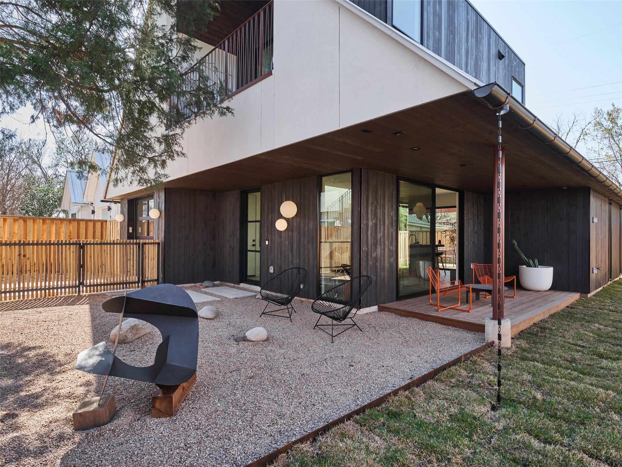 1000 Gullett St # 2, Austin, TX 78702