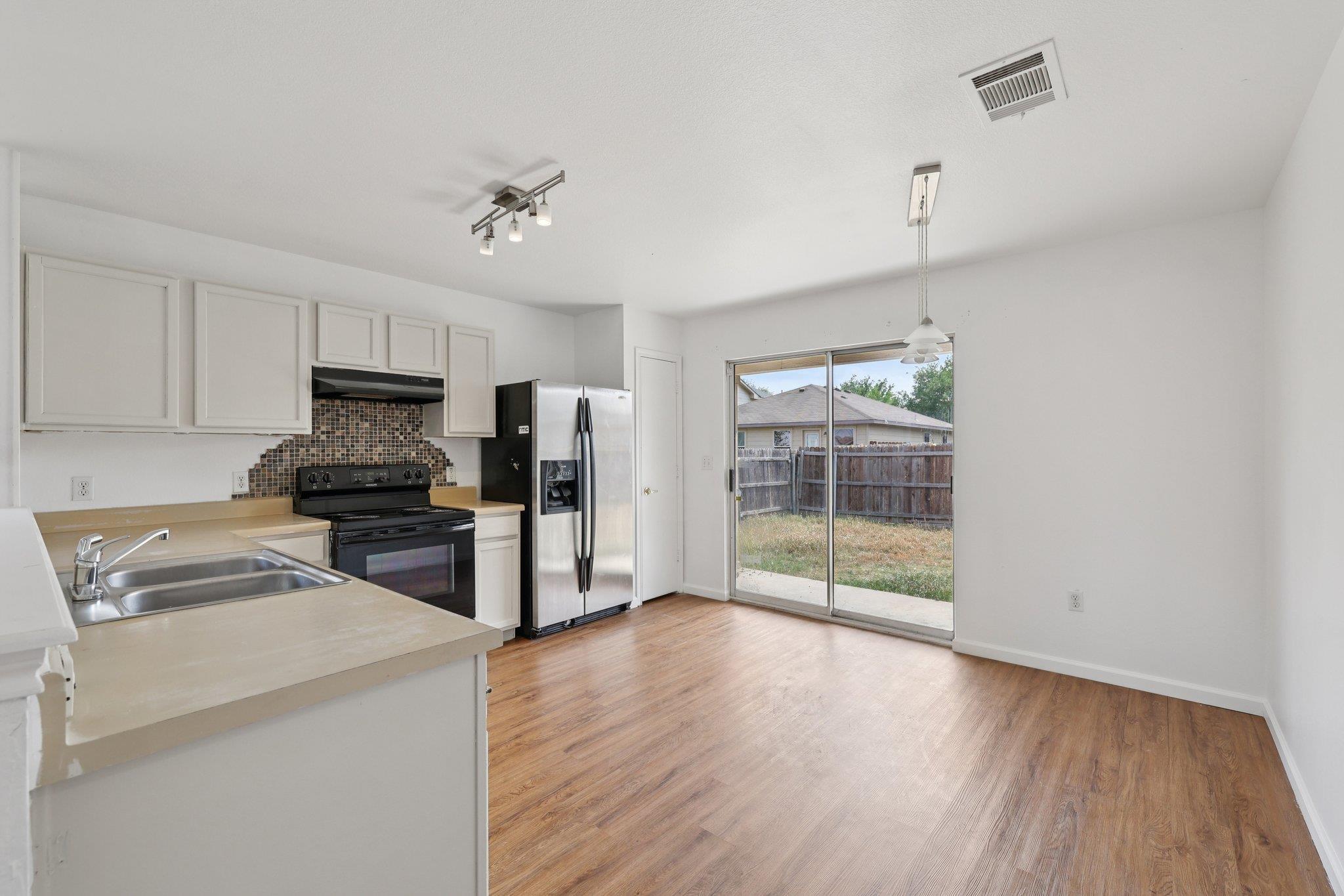 12617 Campana Dr, Del Valle, TX 78617