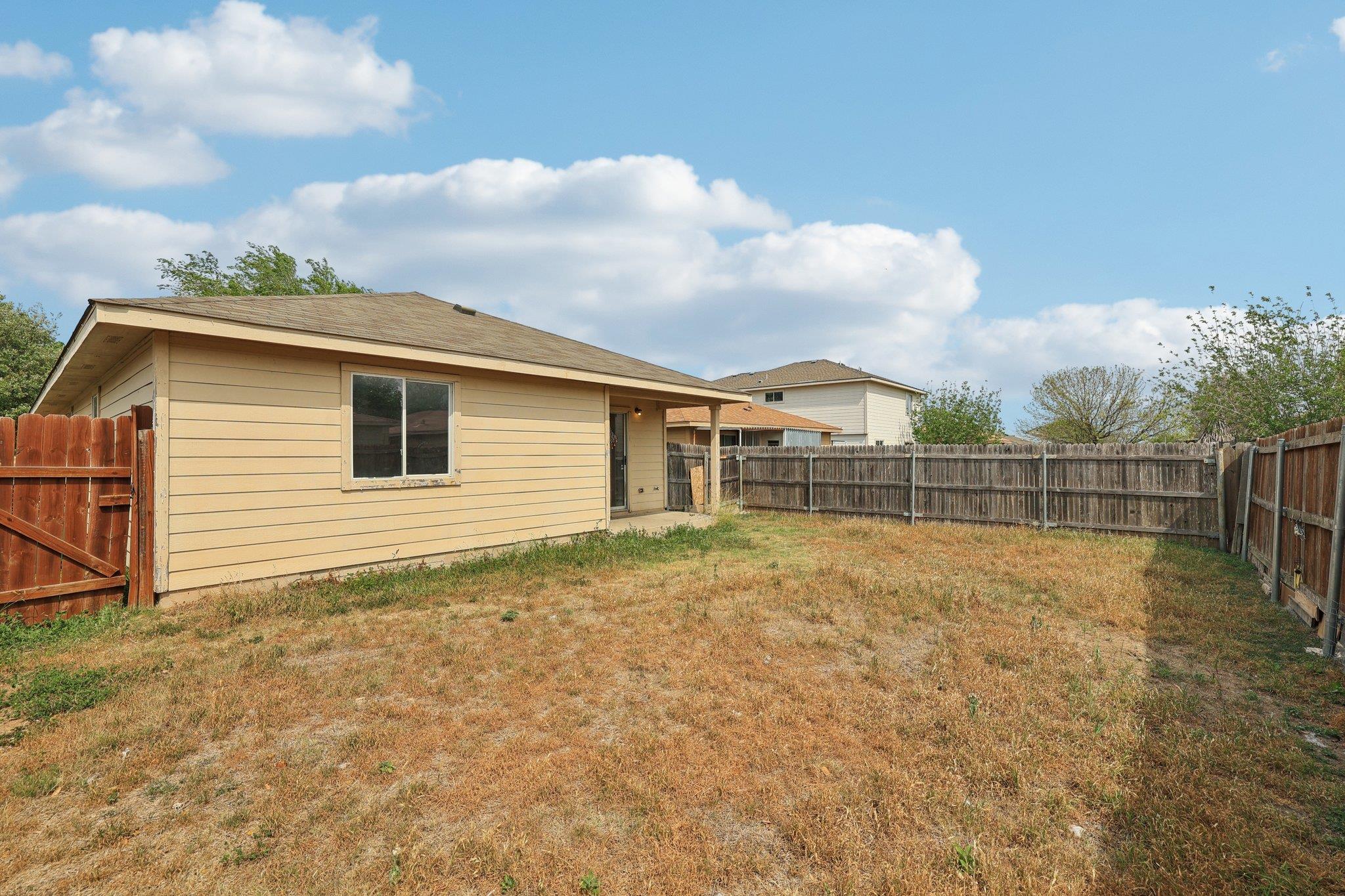 12617 Campana Dr, Del Valle, TX 78617