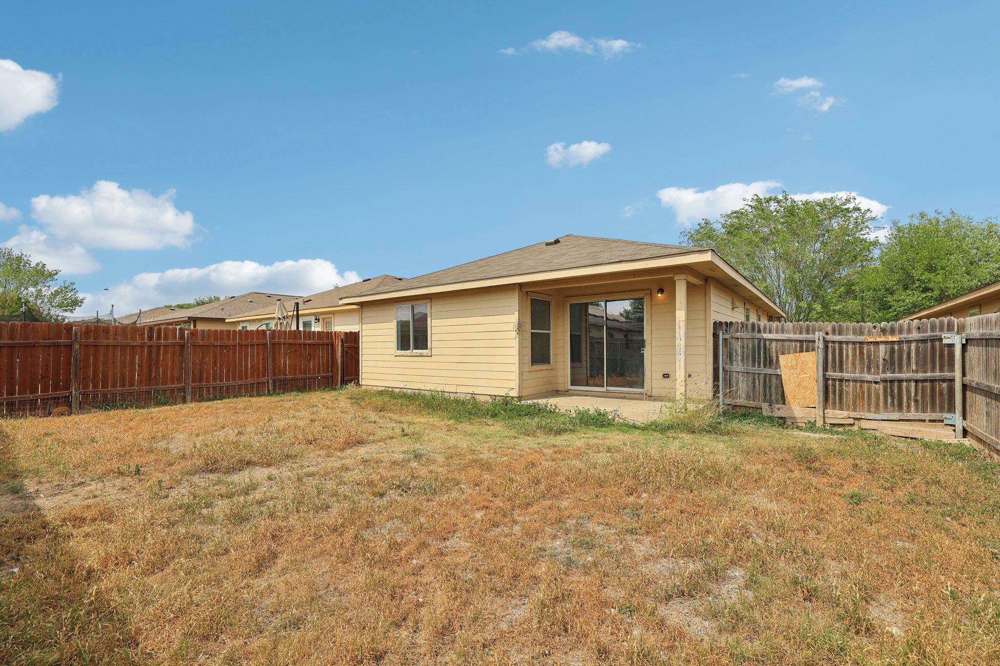 12617 Campana Dr, Del Valle, TX 78617