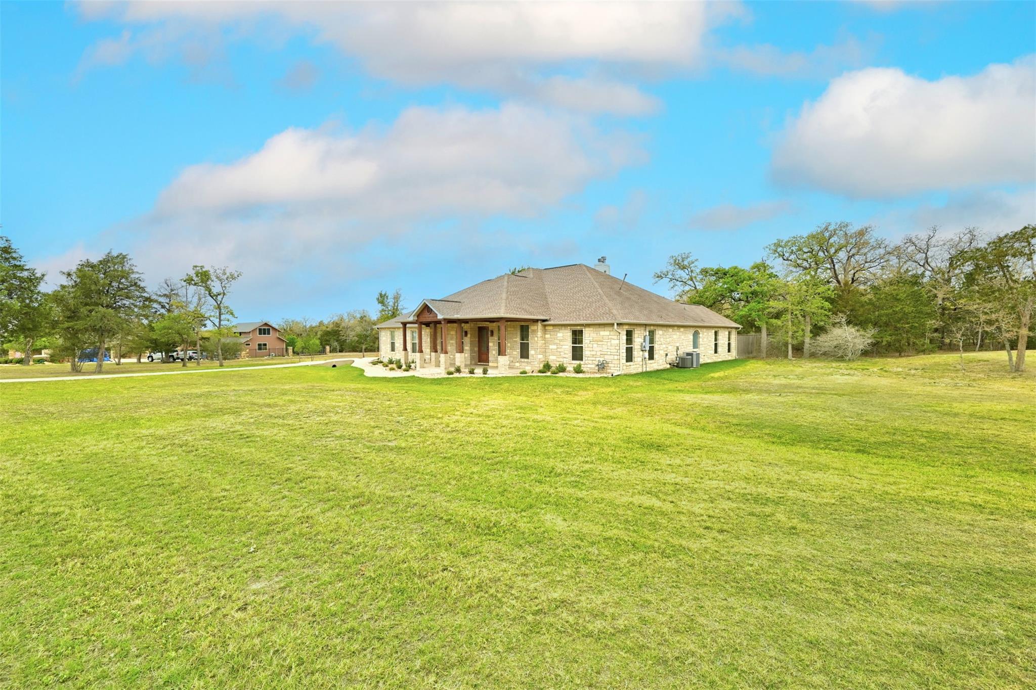 140 Winchester Rd, Bastrop, TX 78602
