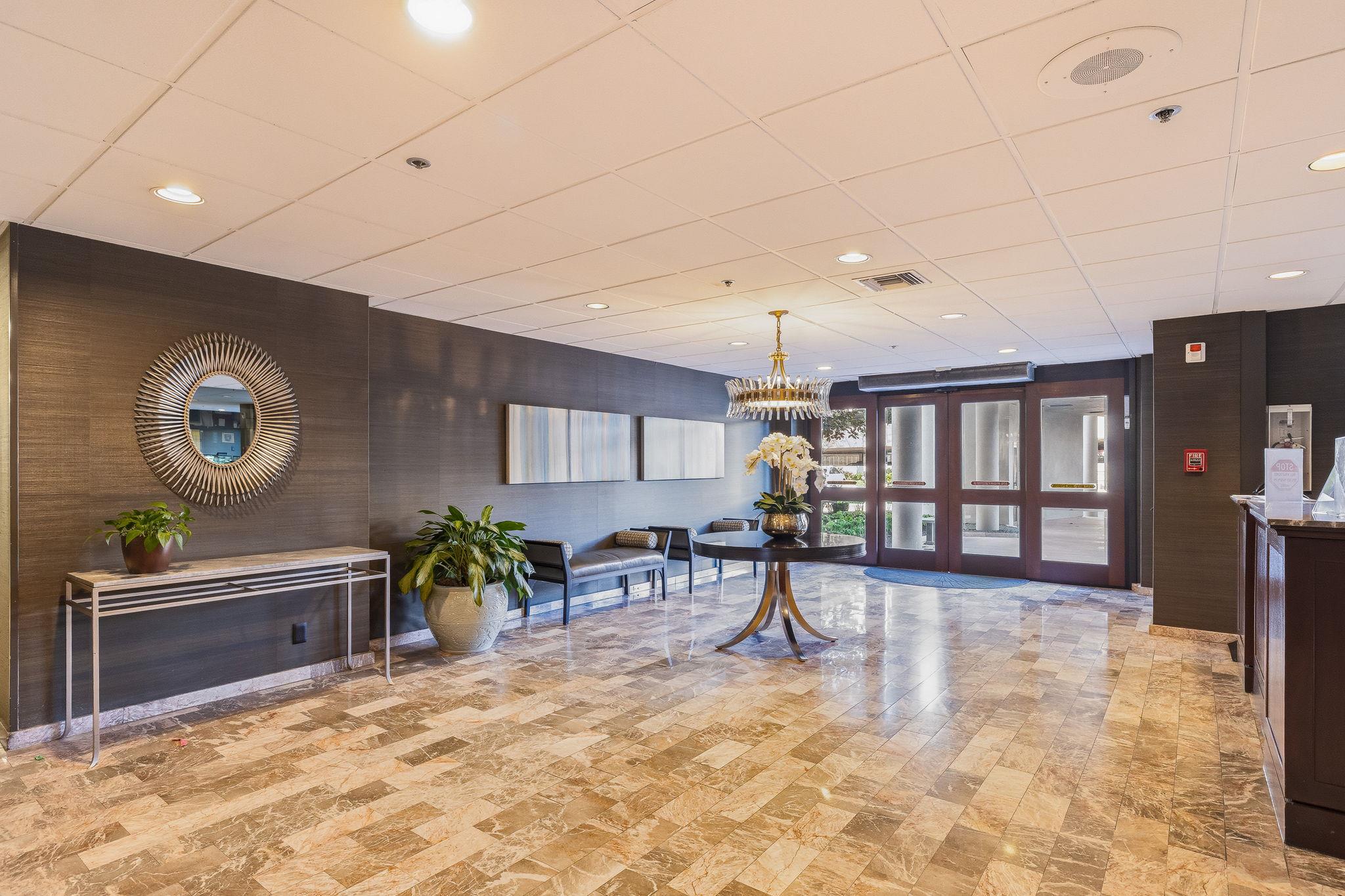 40 N Interstate 35 Highway N # 1B3, Austin, TX 78701