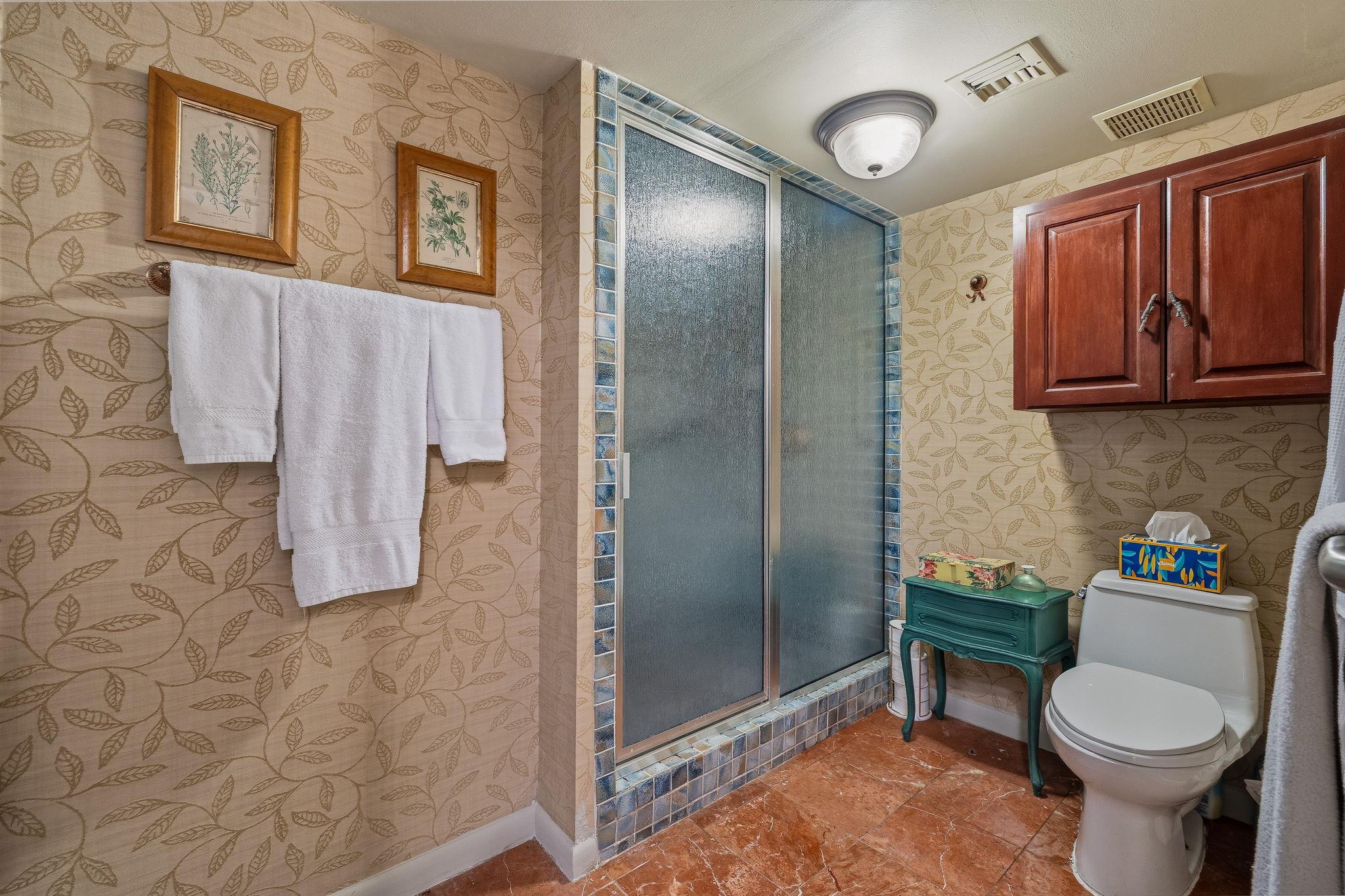 40 N Interstate 35 Highway N # 1B3, Austin, TX 78701