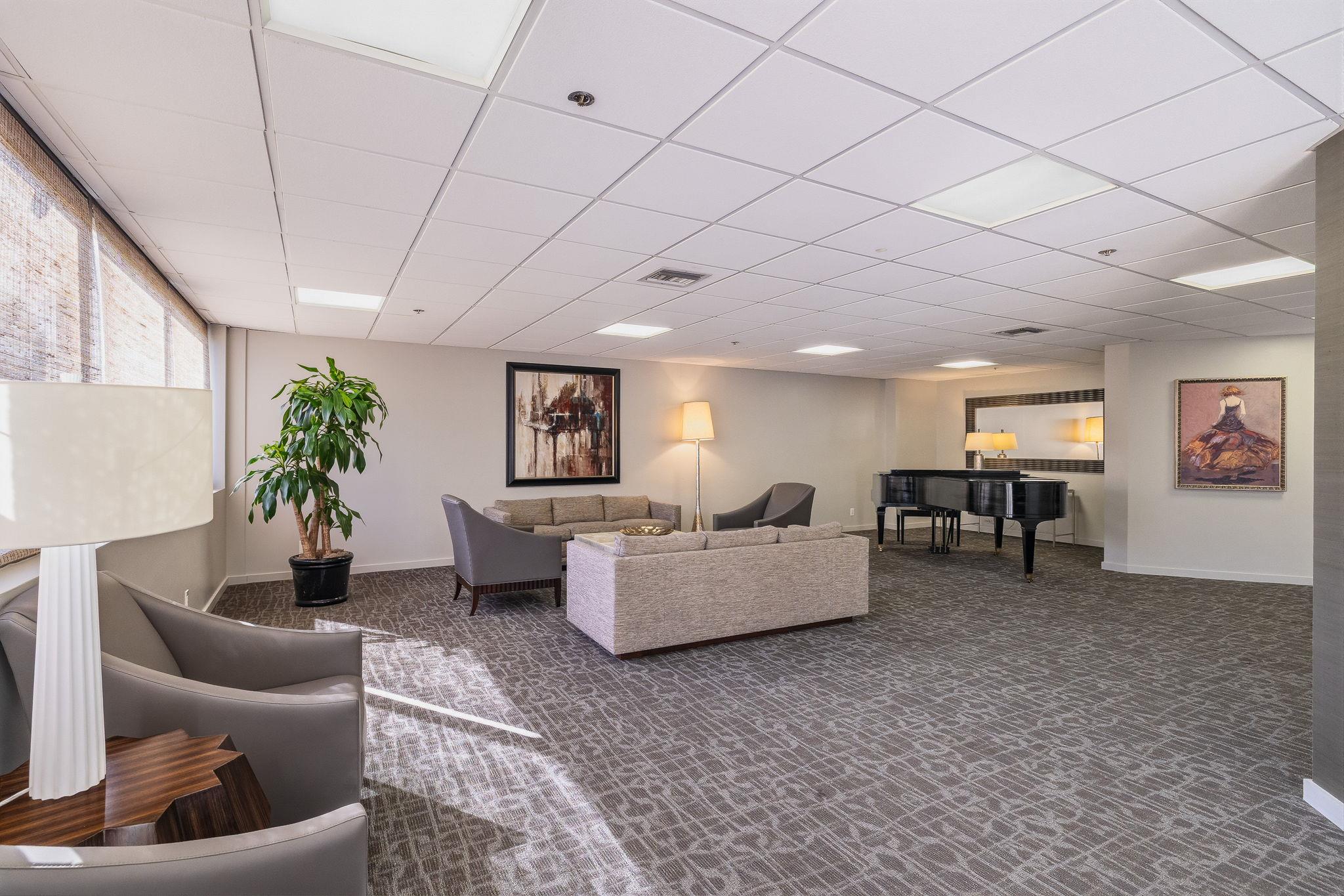 40 N Interstate 35 Highway N # 1B3, Austin, TX 78701