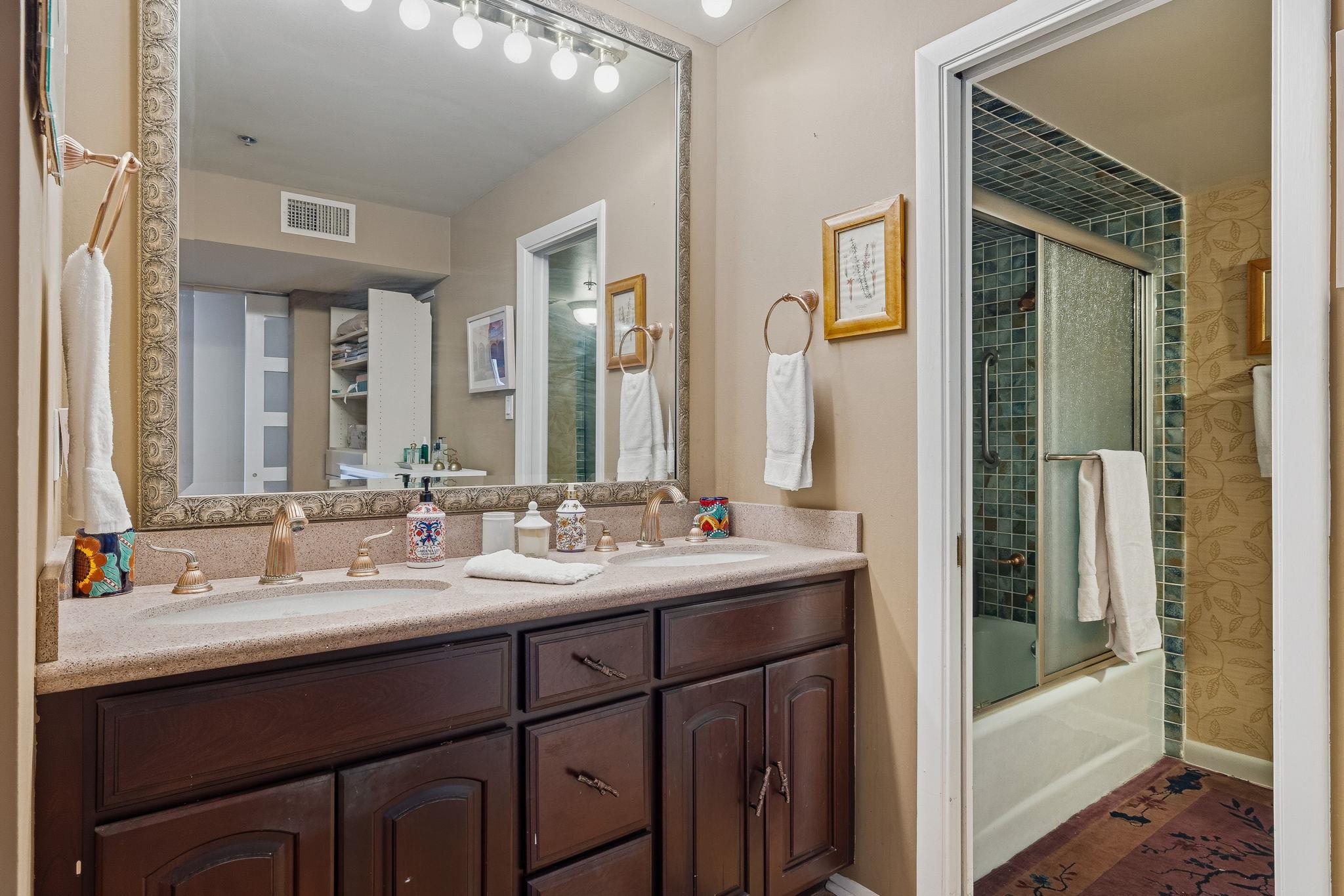 40 N Interstate 35 Highway N # 1B3, Austin, TX 78701