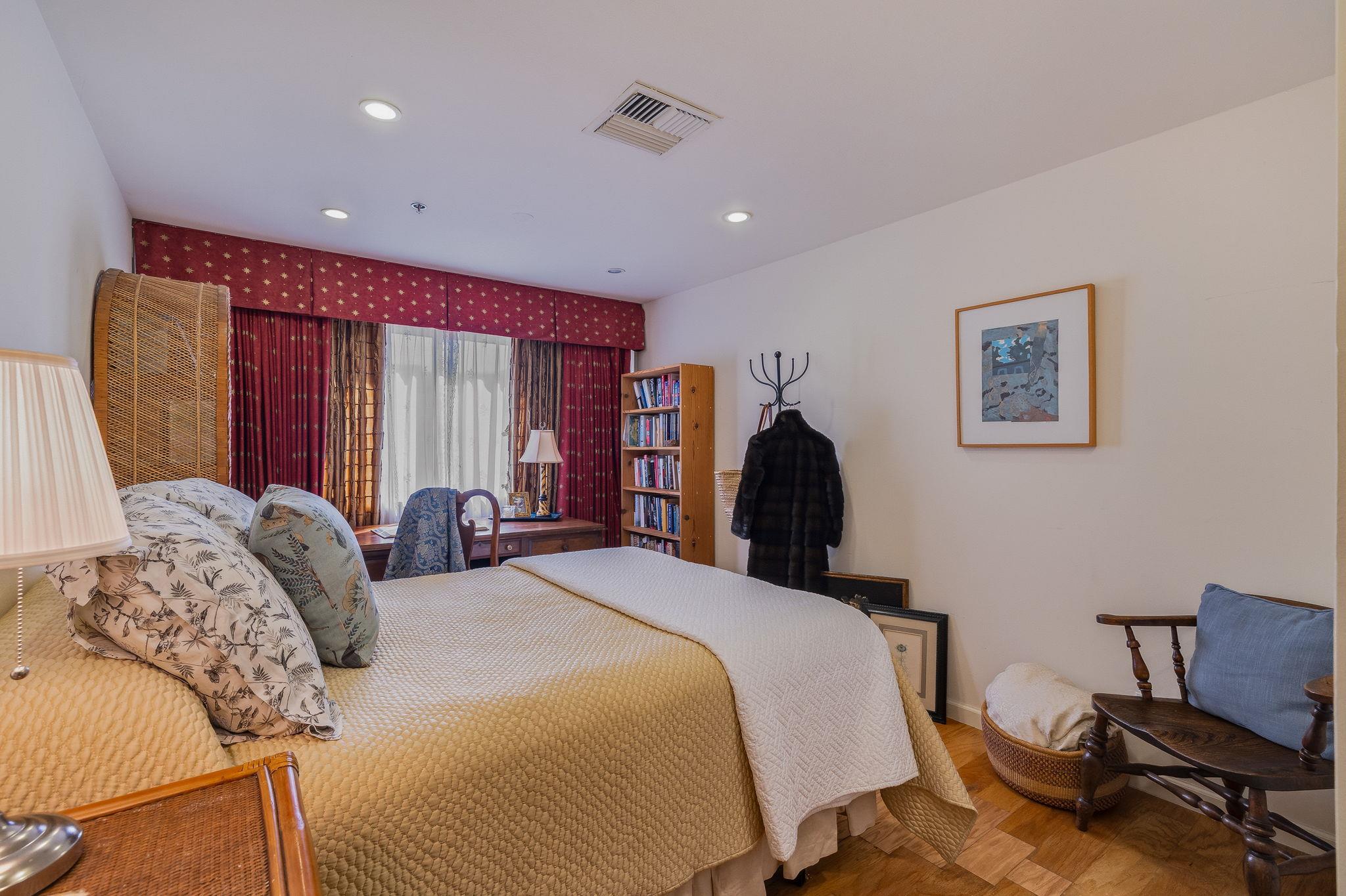 40 N Interstate 35 Highway N # 1B3, Austin, TX 78701