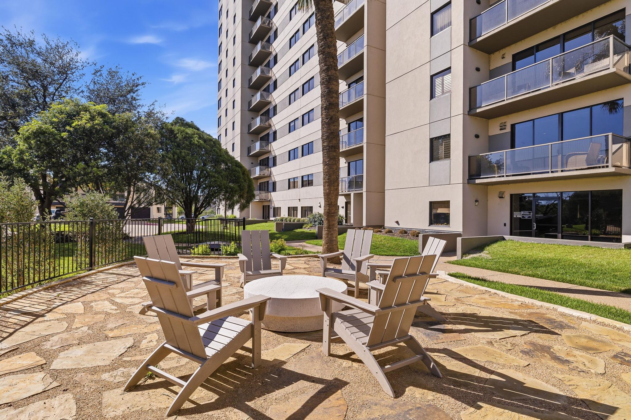 40 N Interstate 35 Highway N # 1B3, Austin, TX 78701