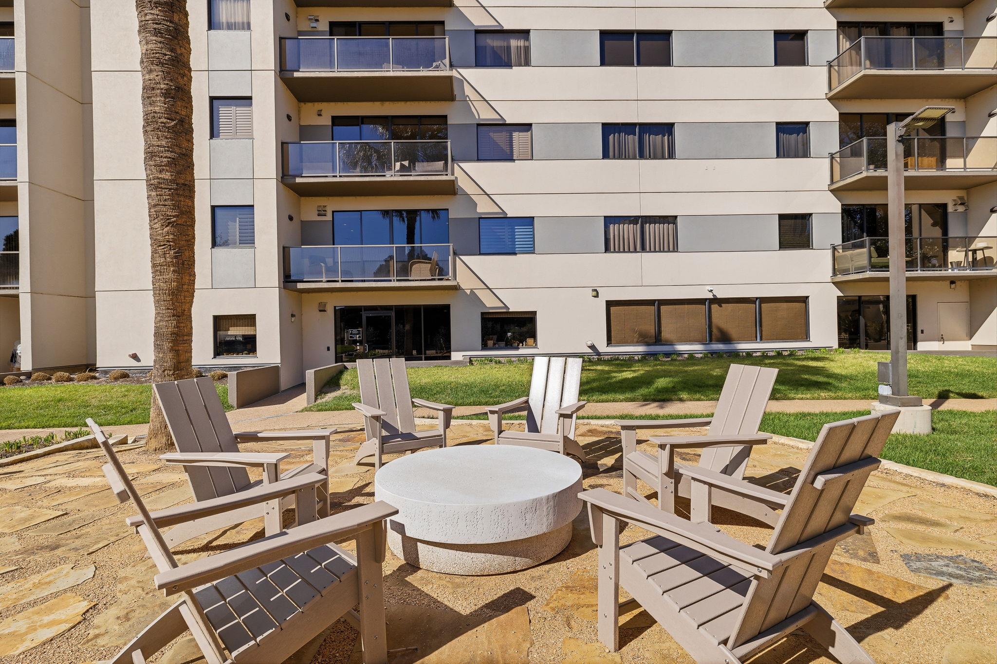 40 N Interstate 35 Highway N # 1B3, Austin, TX 78701