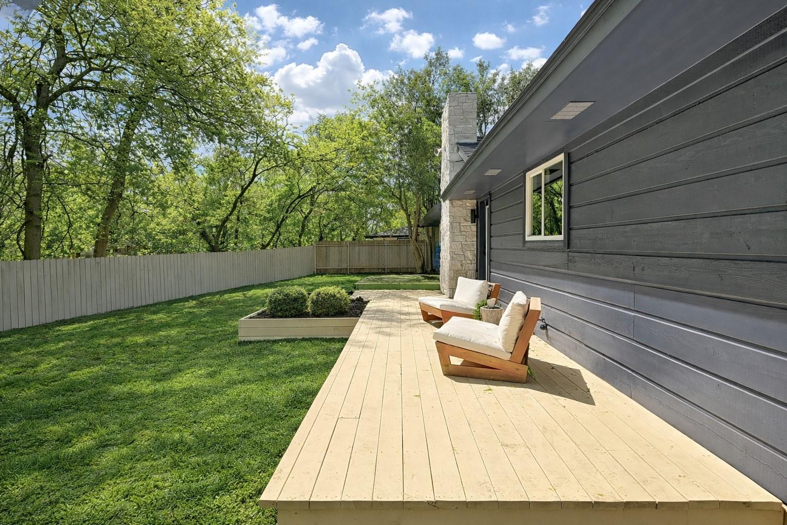 9801 Oak Hollow Dr, Austin, TX 78758