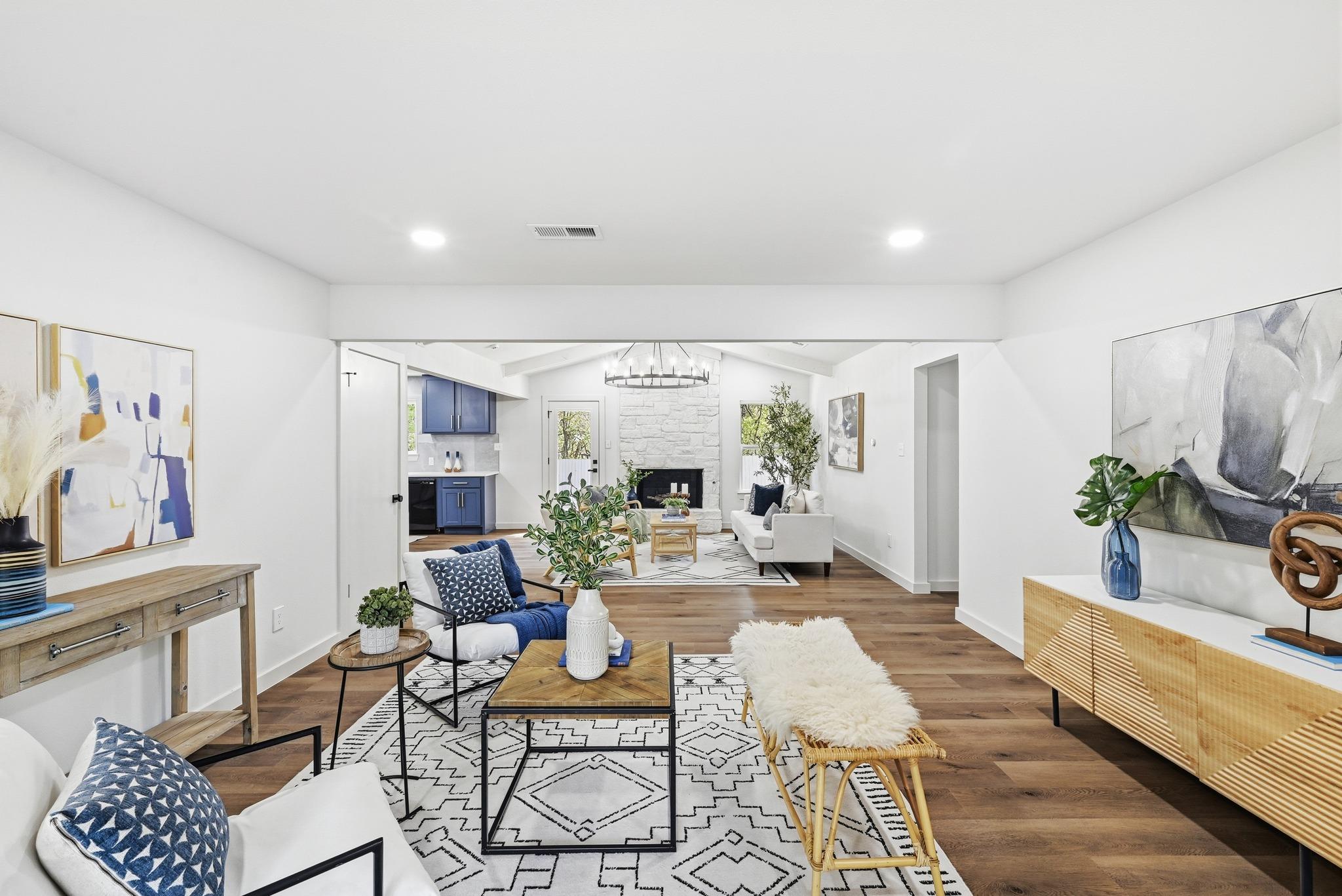 9801 Oak Hollow Dr, Austin, TX 78758