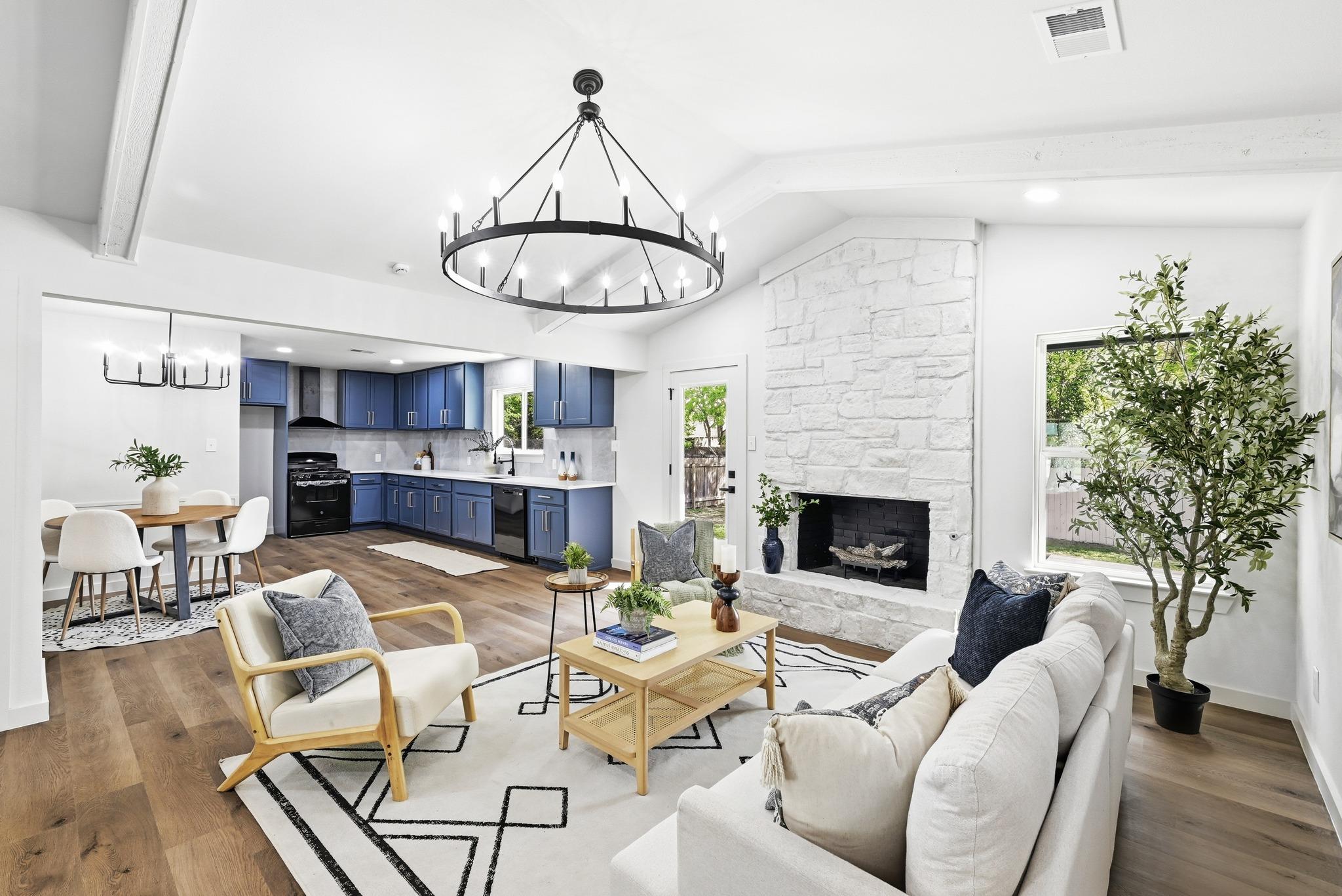 9801 Oak Hollow Dr, Austin, TX 78758