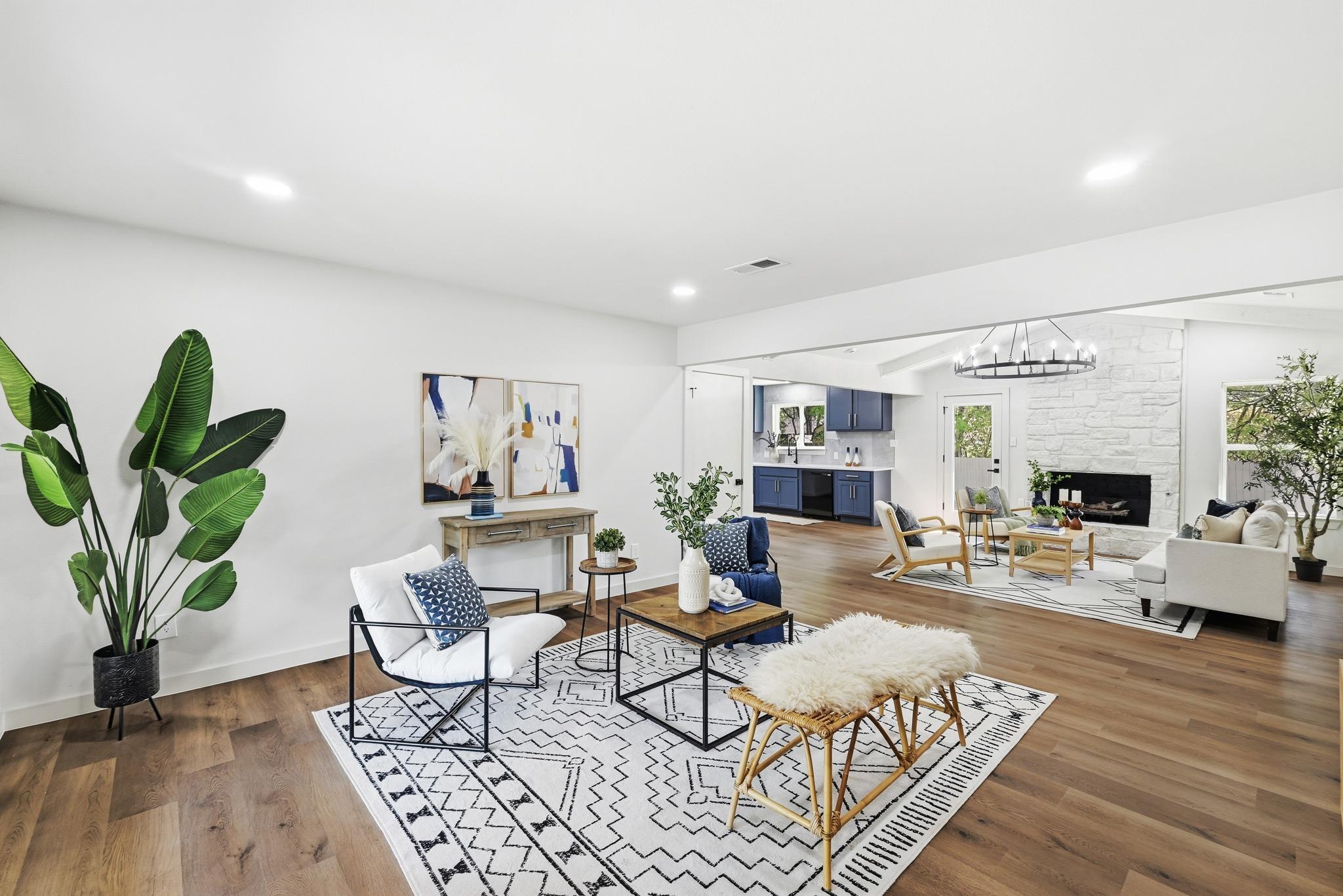 9801 Oak Hollow Dr, Austin, TX 78758