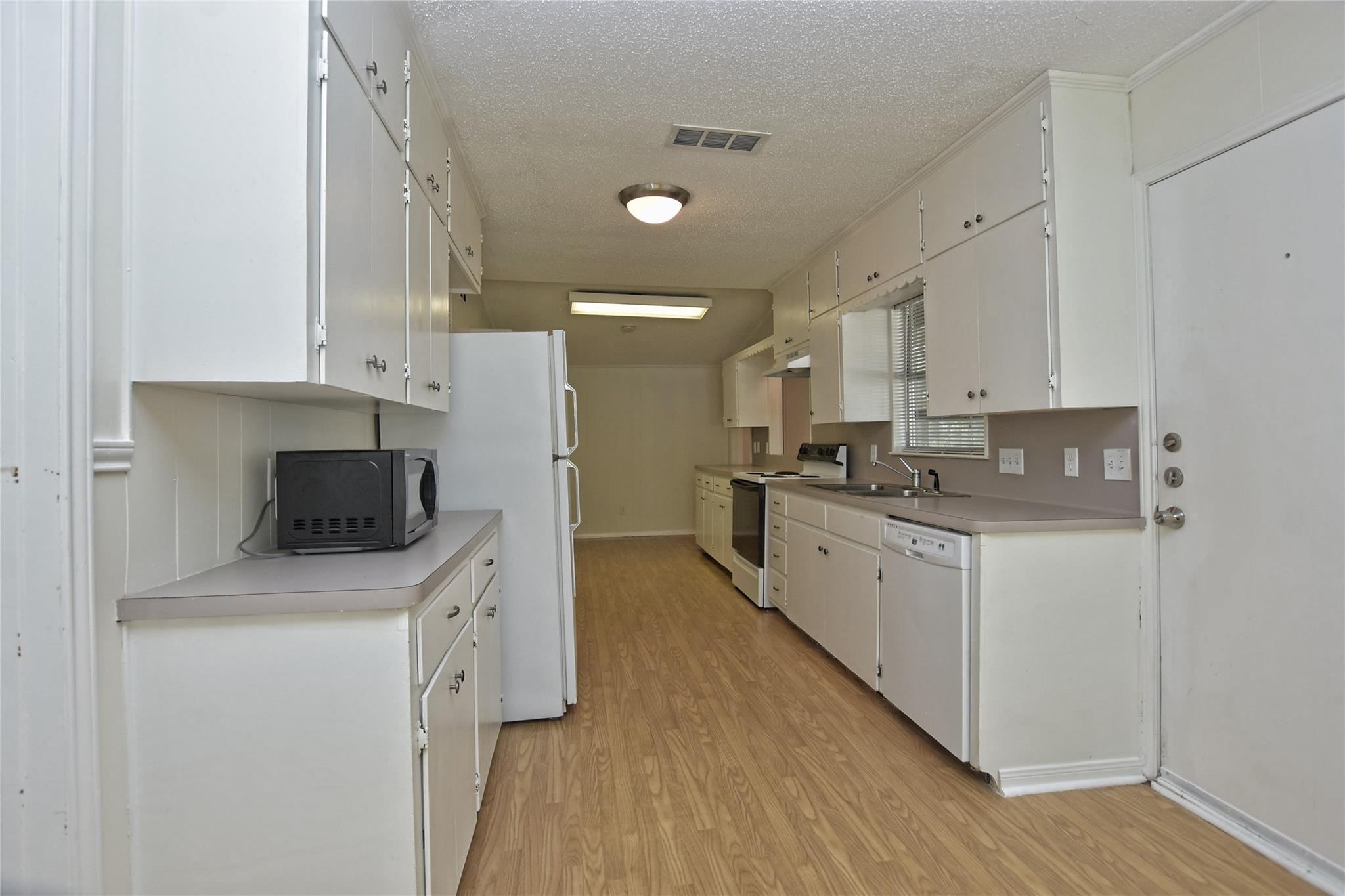 16013 Edwards Dr, Austin, TX 78734