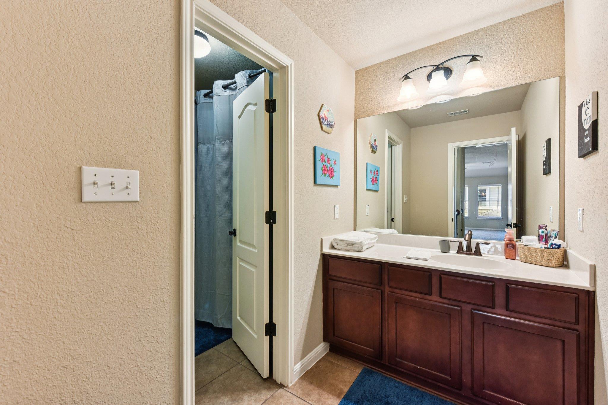 1353 Talley Loop, Buda, TX 78610
