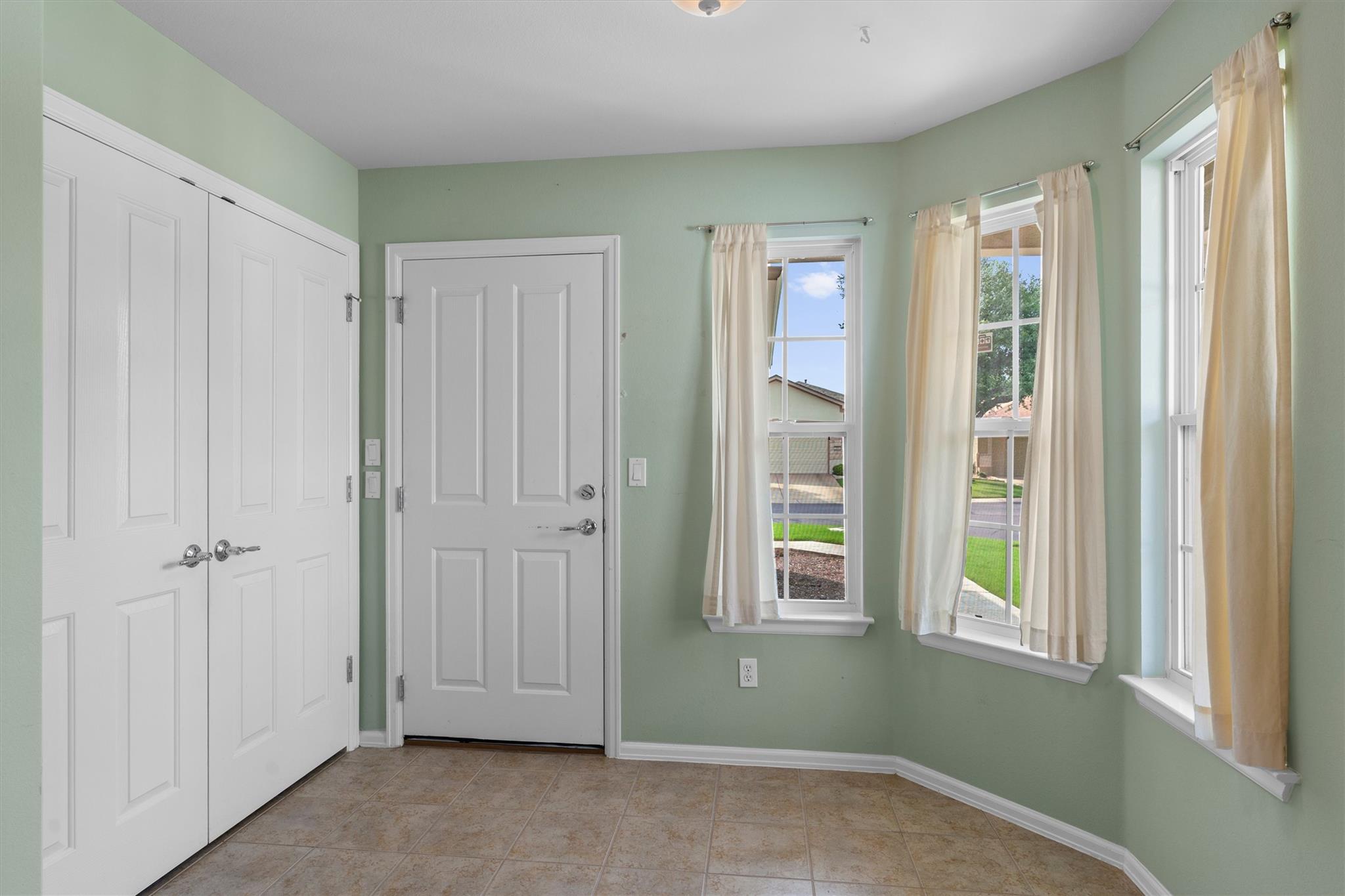 318 Barrington Farm Ct, Georgetown, TX 78633