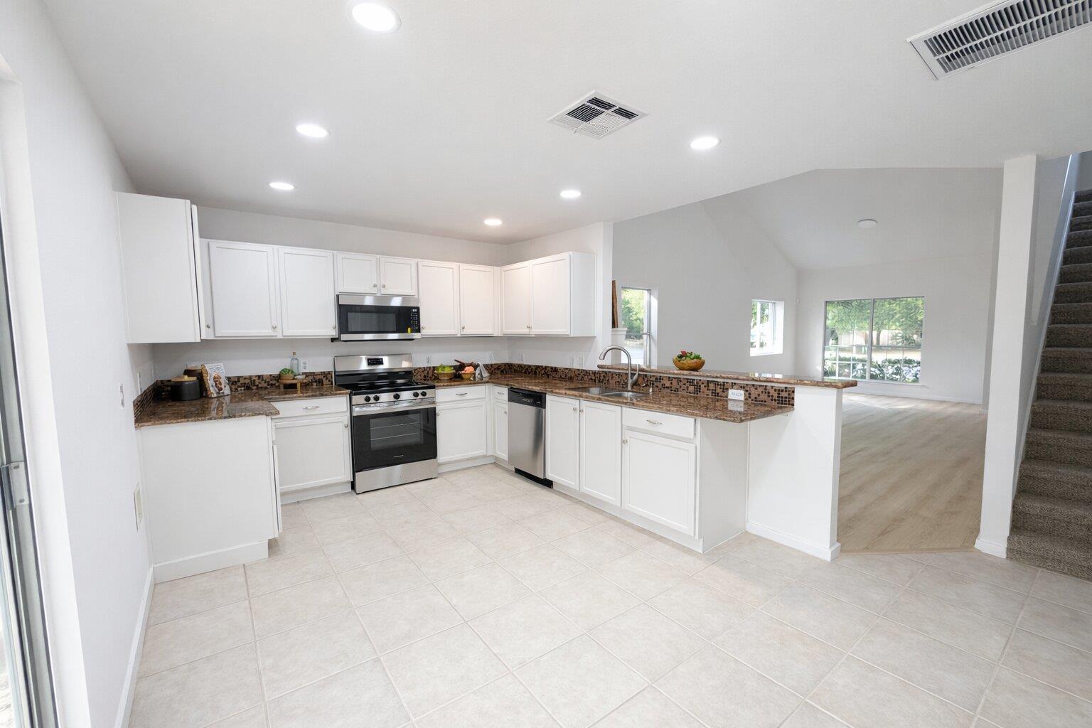 1801 Brentwood Dr, Leander, TX 78641