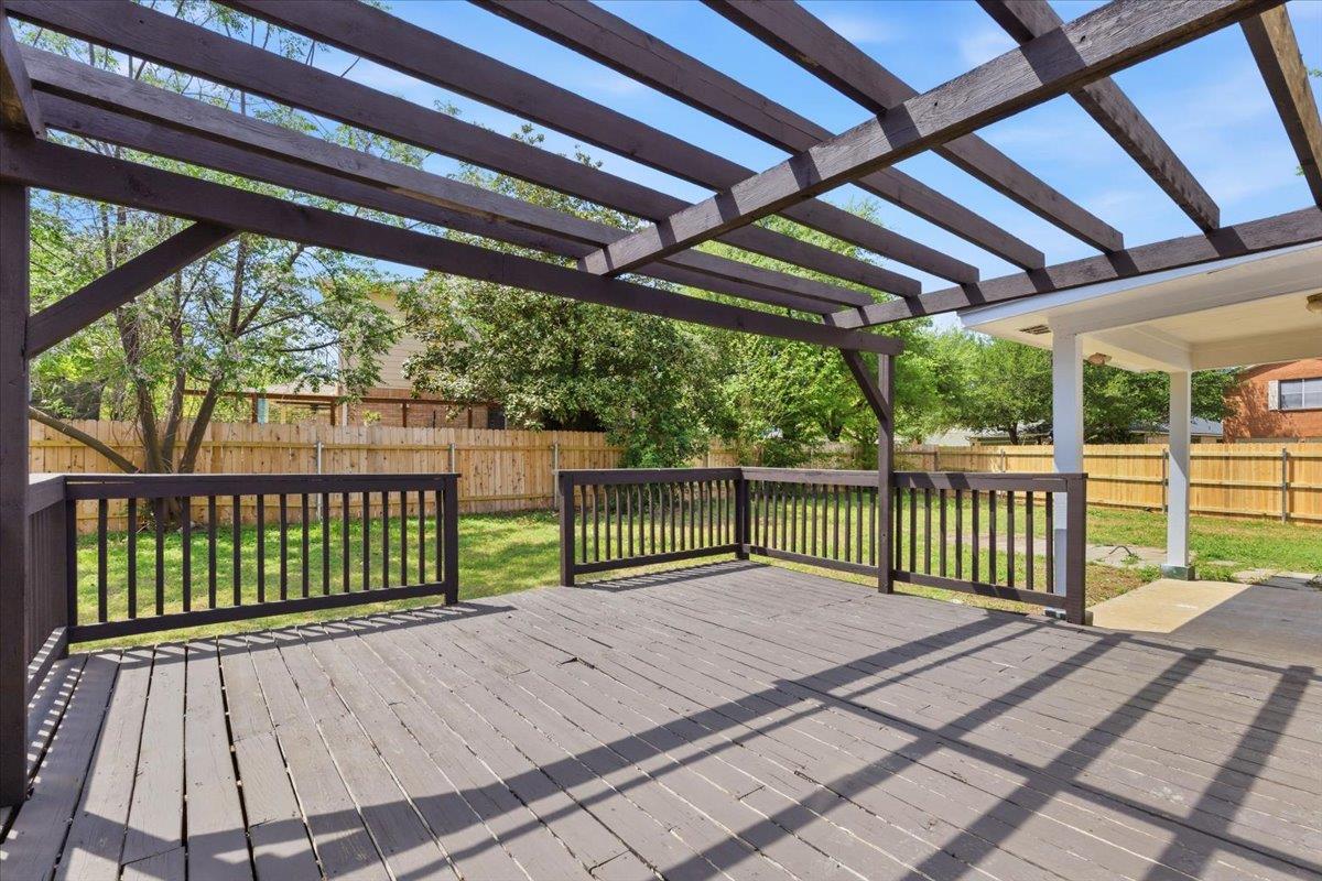 1801 Brentwood Dr, Leander, TX 78641