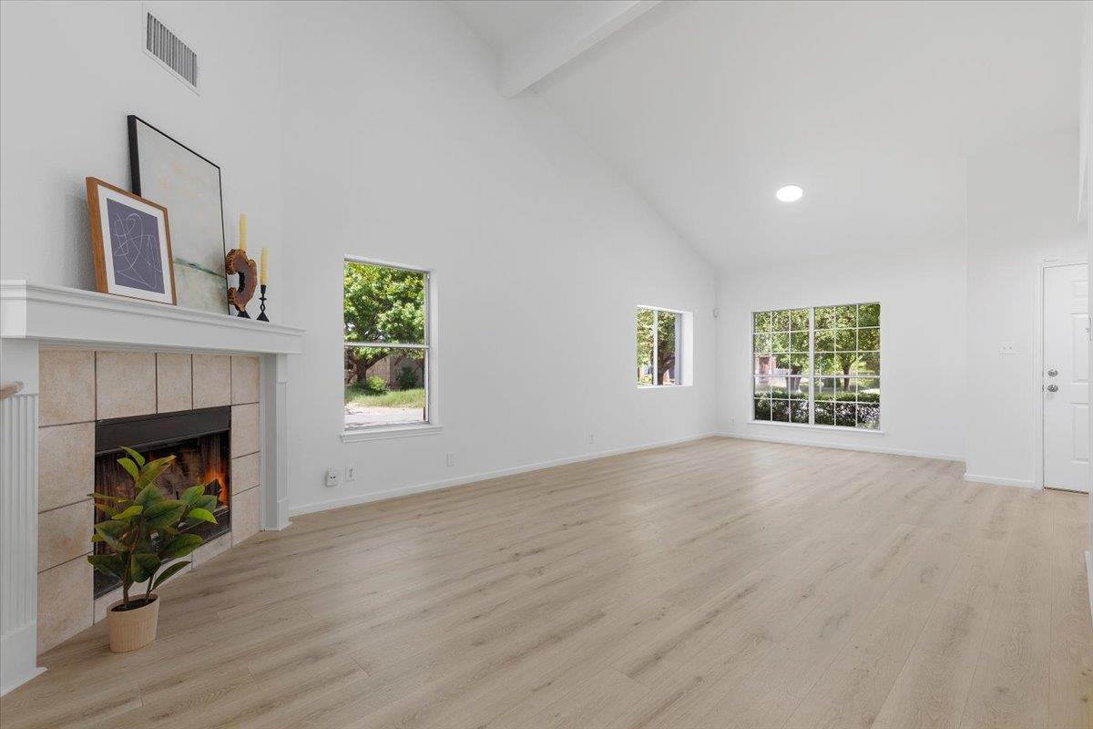 1801 Brentwood Dr, Leander, TX 78641