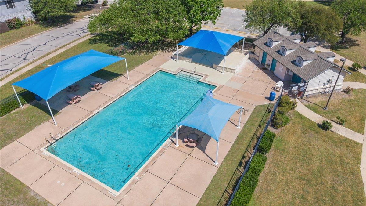 1801 Brentwood Dr, Leander, TX 78641