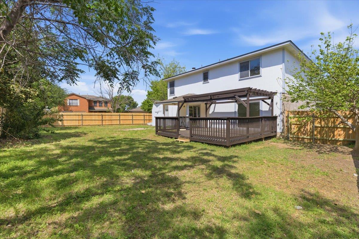 1801 Brentwood Dr, Leander, TX 78641