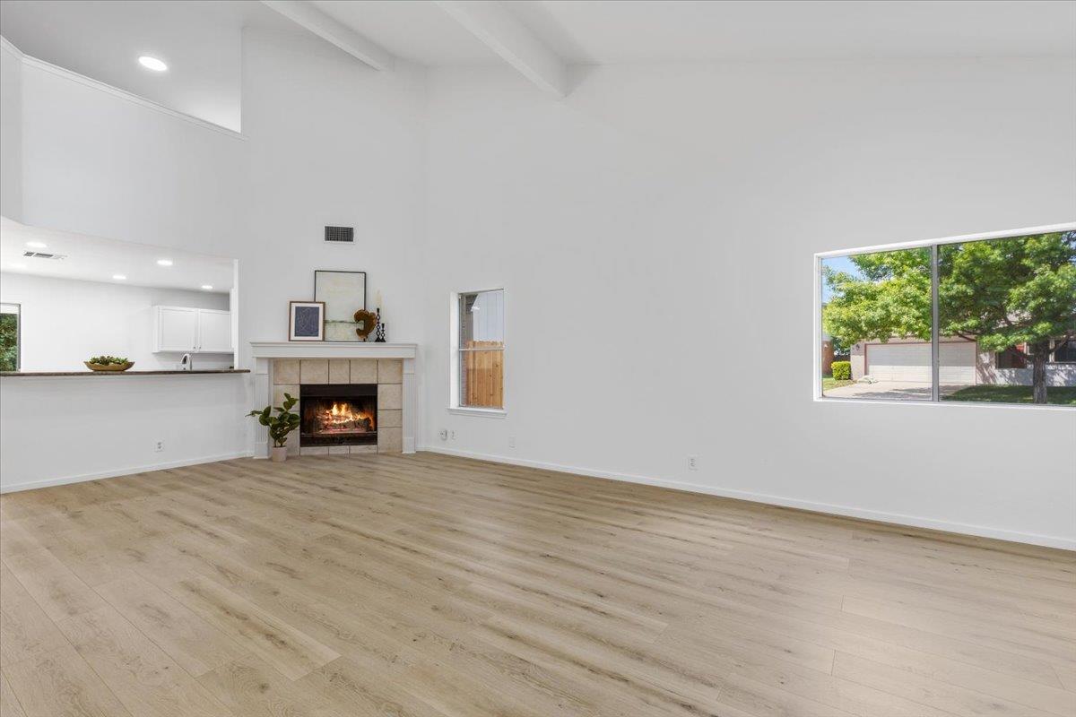 1801 Brentwood Dr, Leander, TX 78641