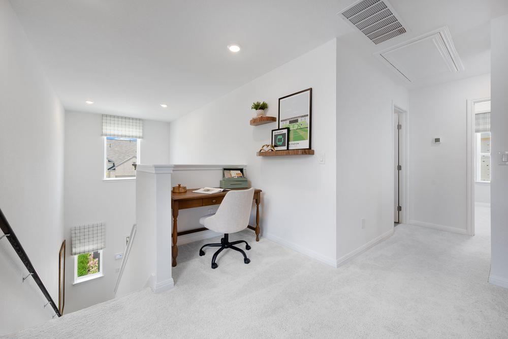 135 Mad Pupper Dr, Buda, TX 78610