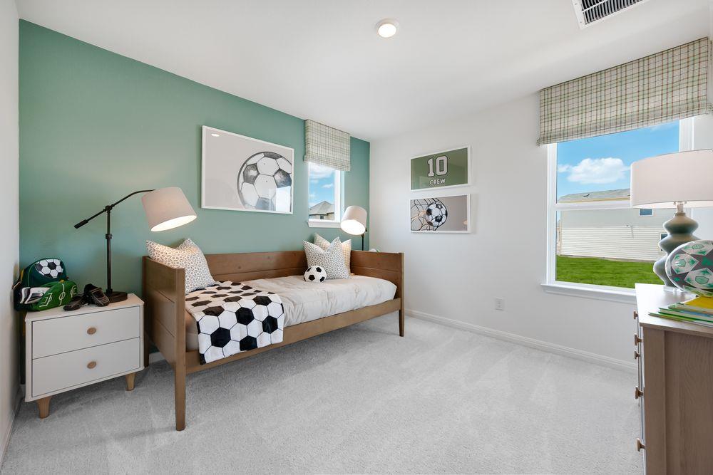 135 Mad Pupper Dr, Buda, TX 78610