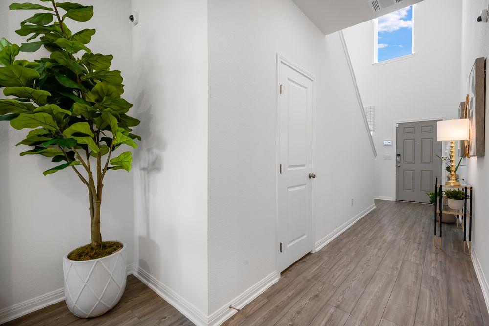 135 Mad Pupper Dr, Buda, TX 78610