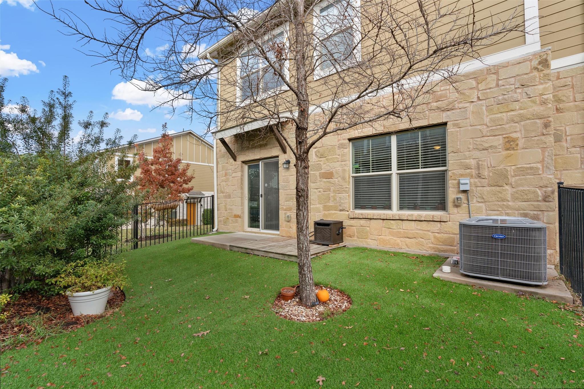 516 E Slaughter Ln # 2203, Austin, TX 78744