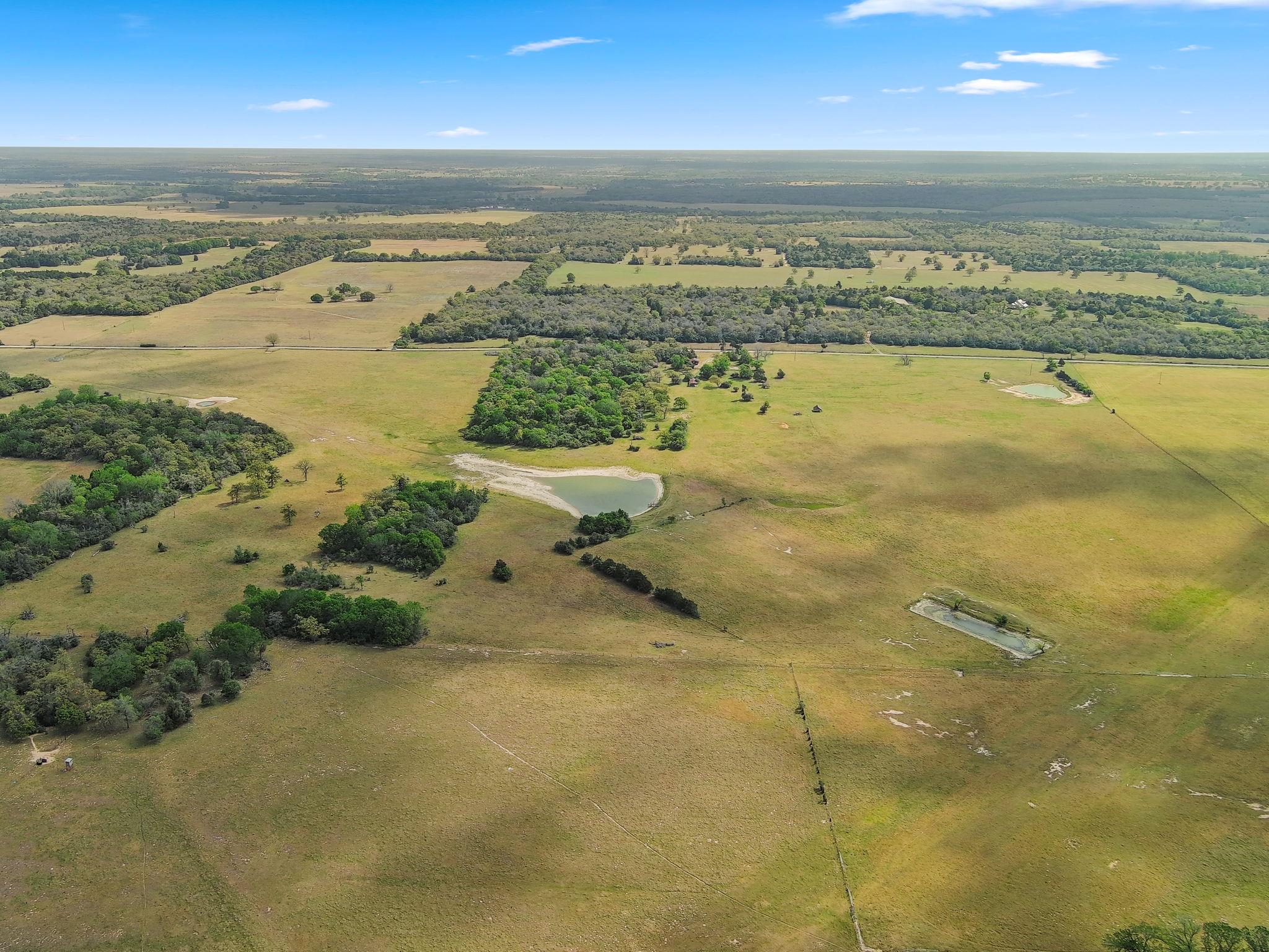 3669 County Road 326, Lexington, TX 78947