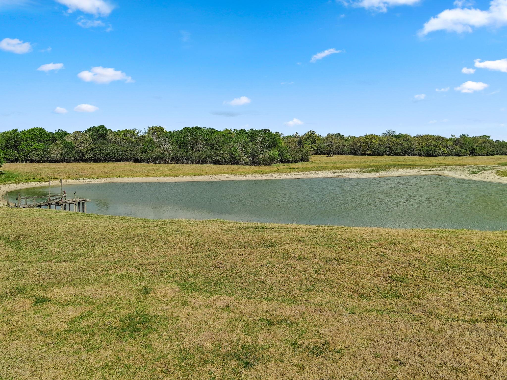 3669 County Road 326, Lexington, TX 78947