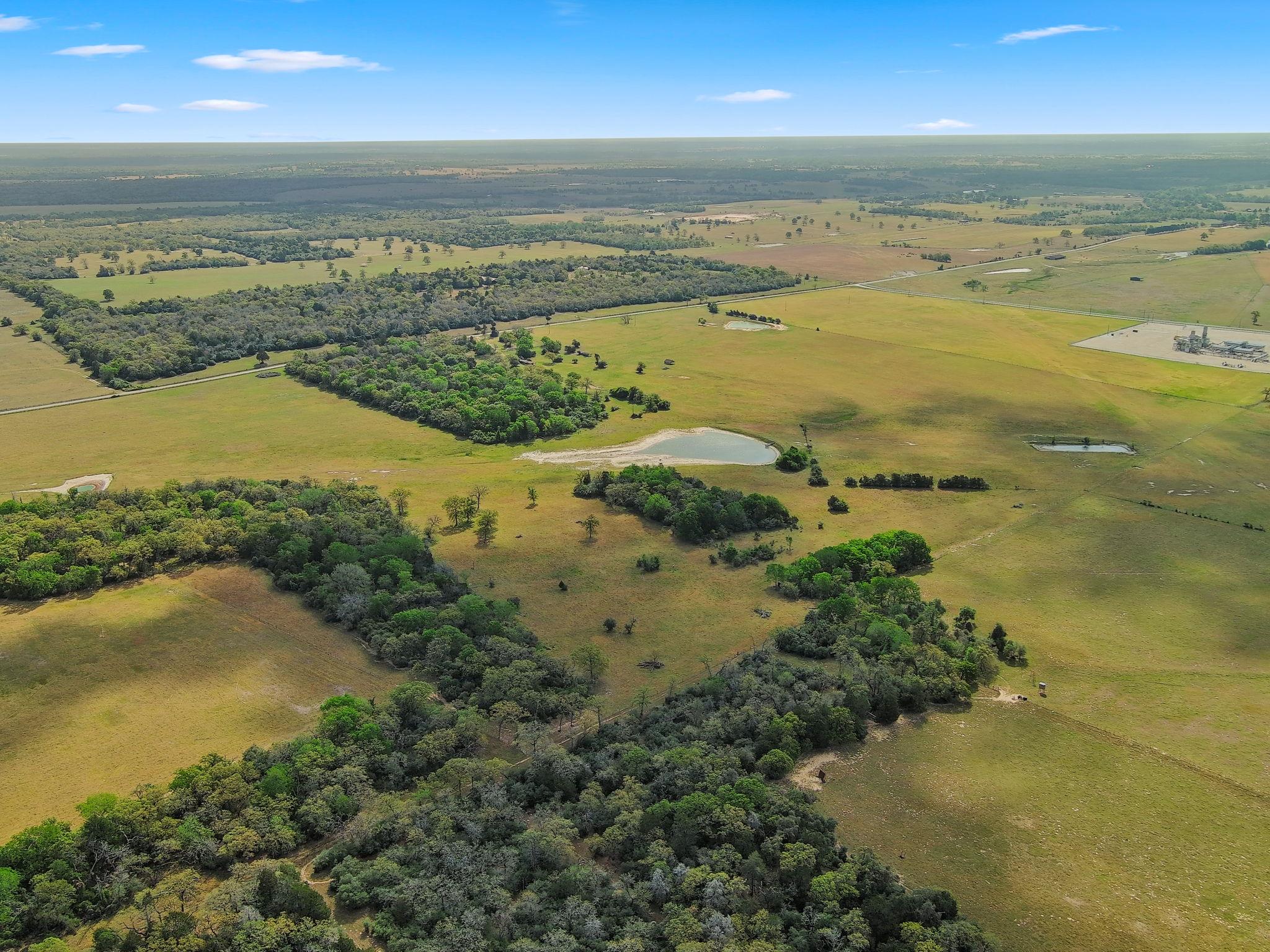 3669 County Road 326, Lexington, TX 78947